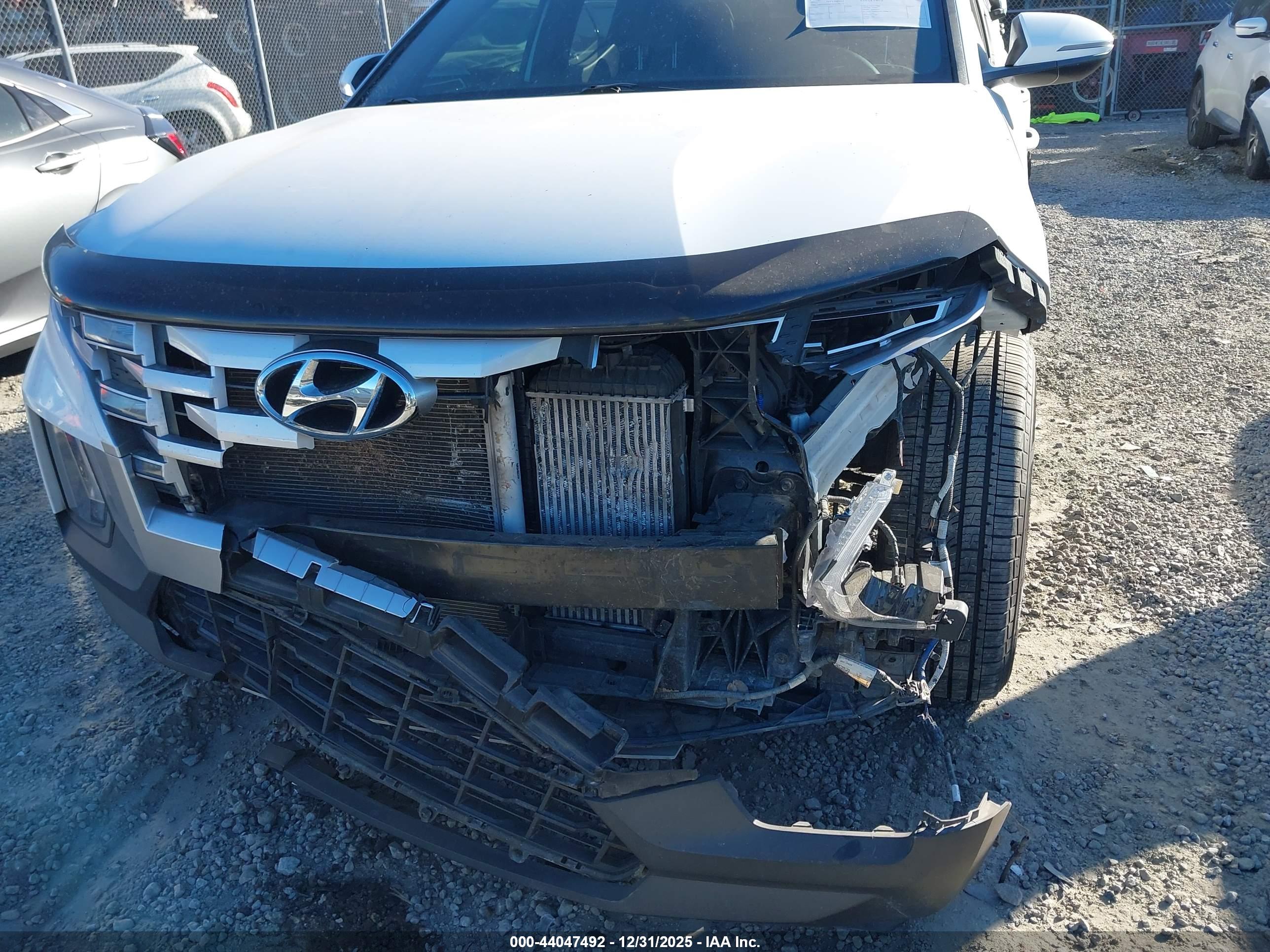 HYUNDAI SANTA image 6