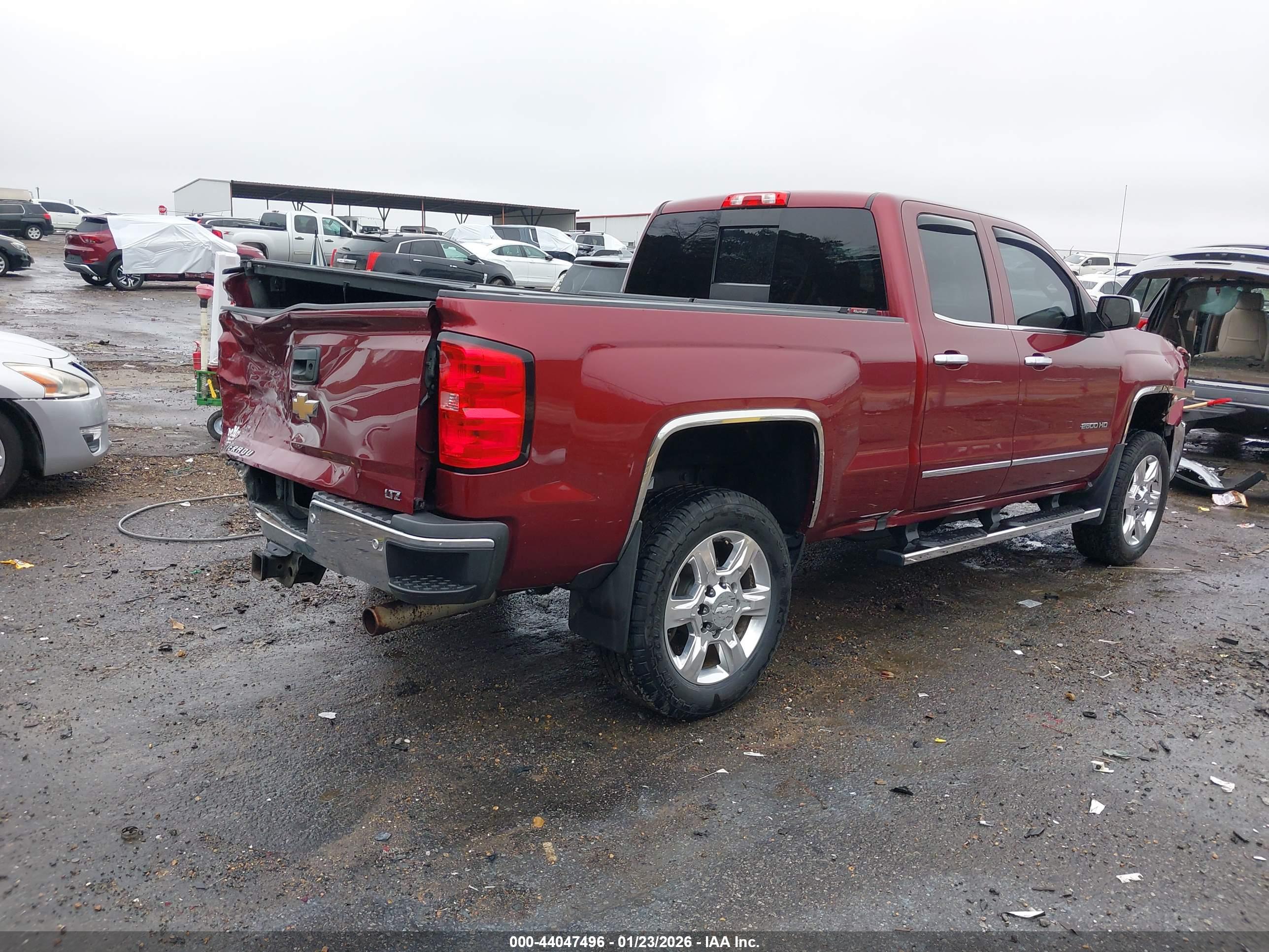 CHEVROLET SILVERADO image 4