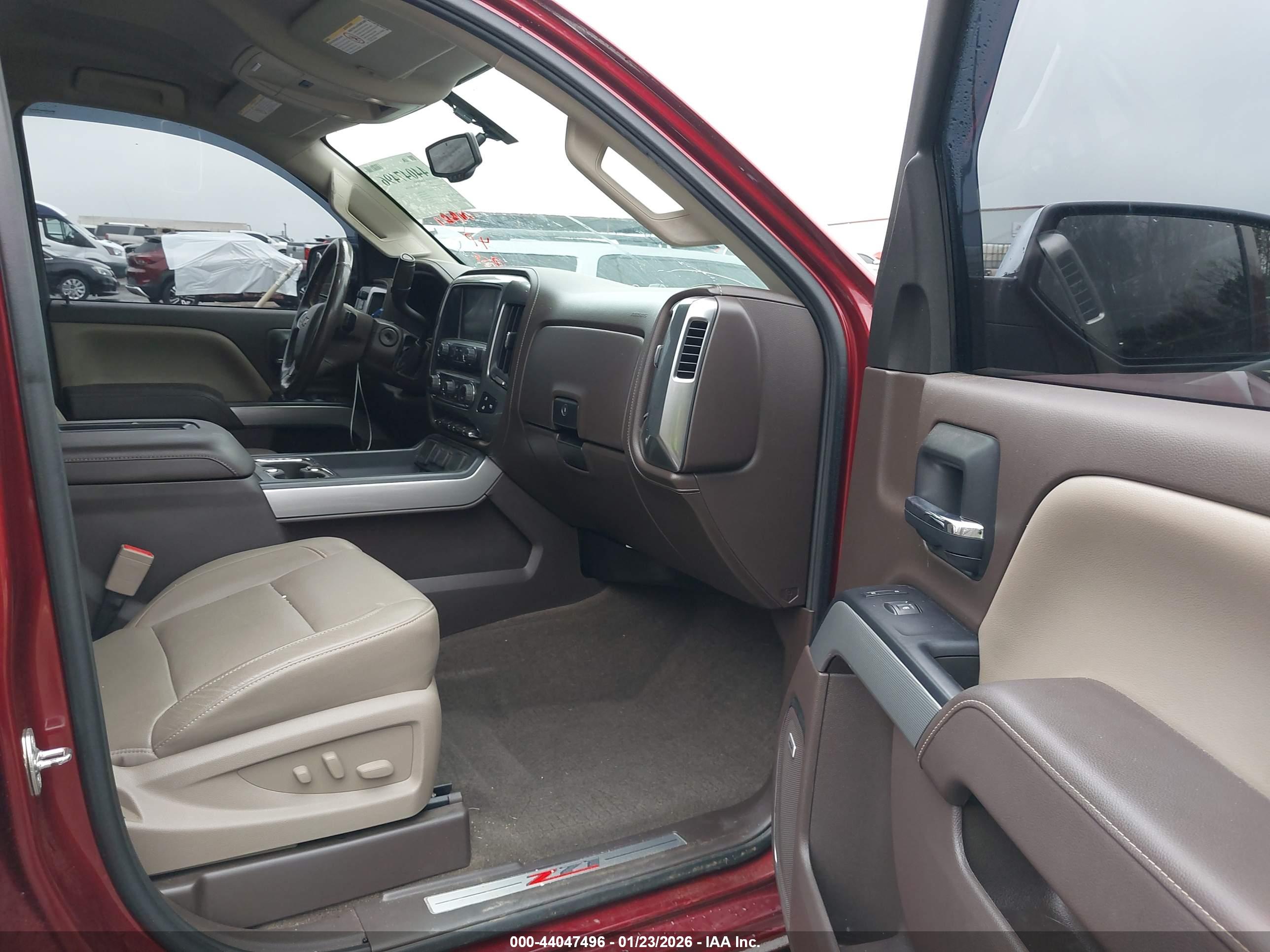 CHEVROLET SILVERADO image 5