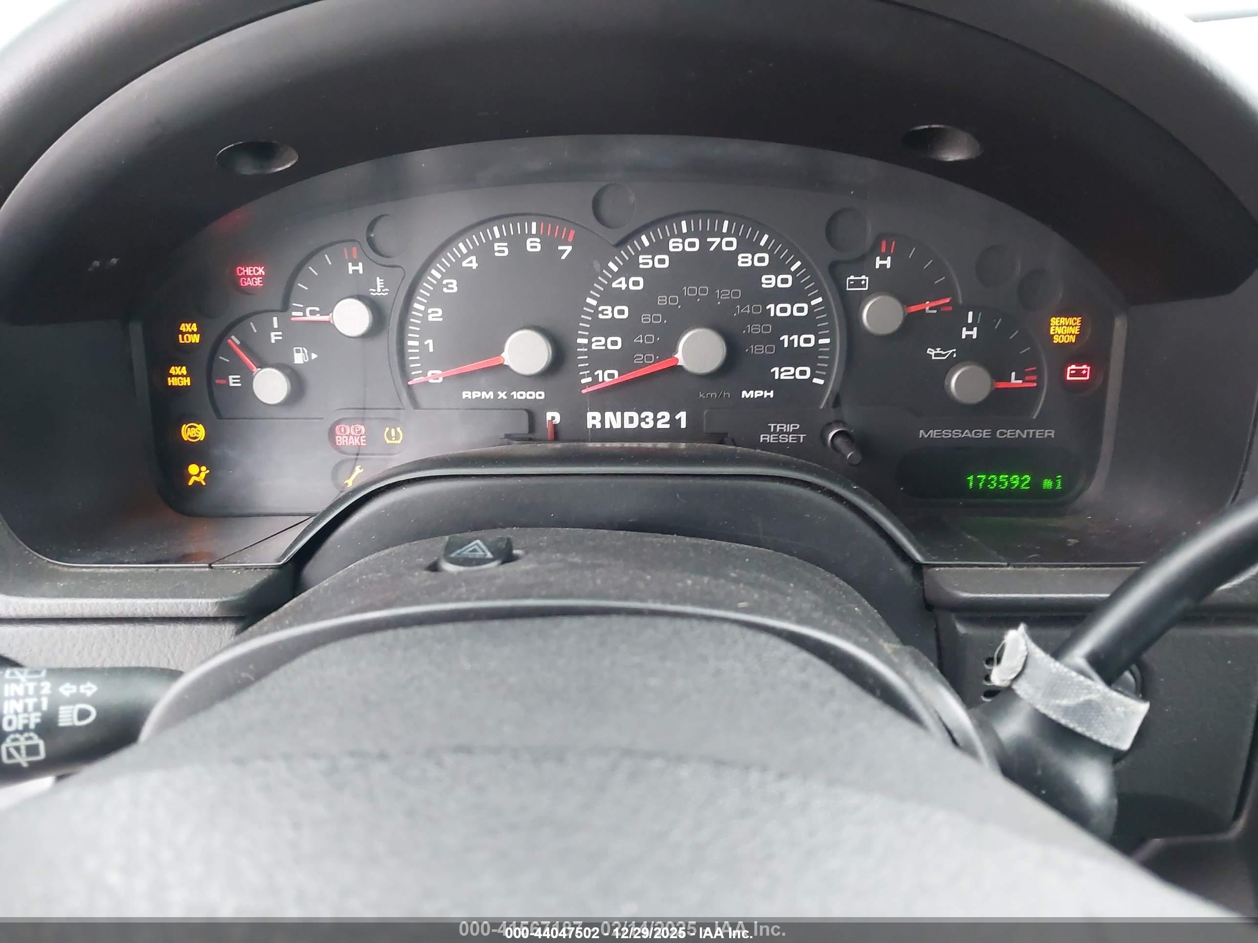 FORD EXPLORER image 7