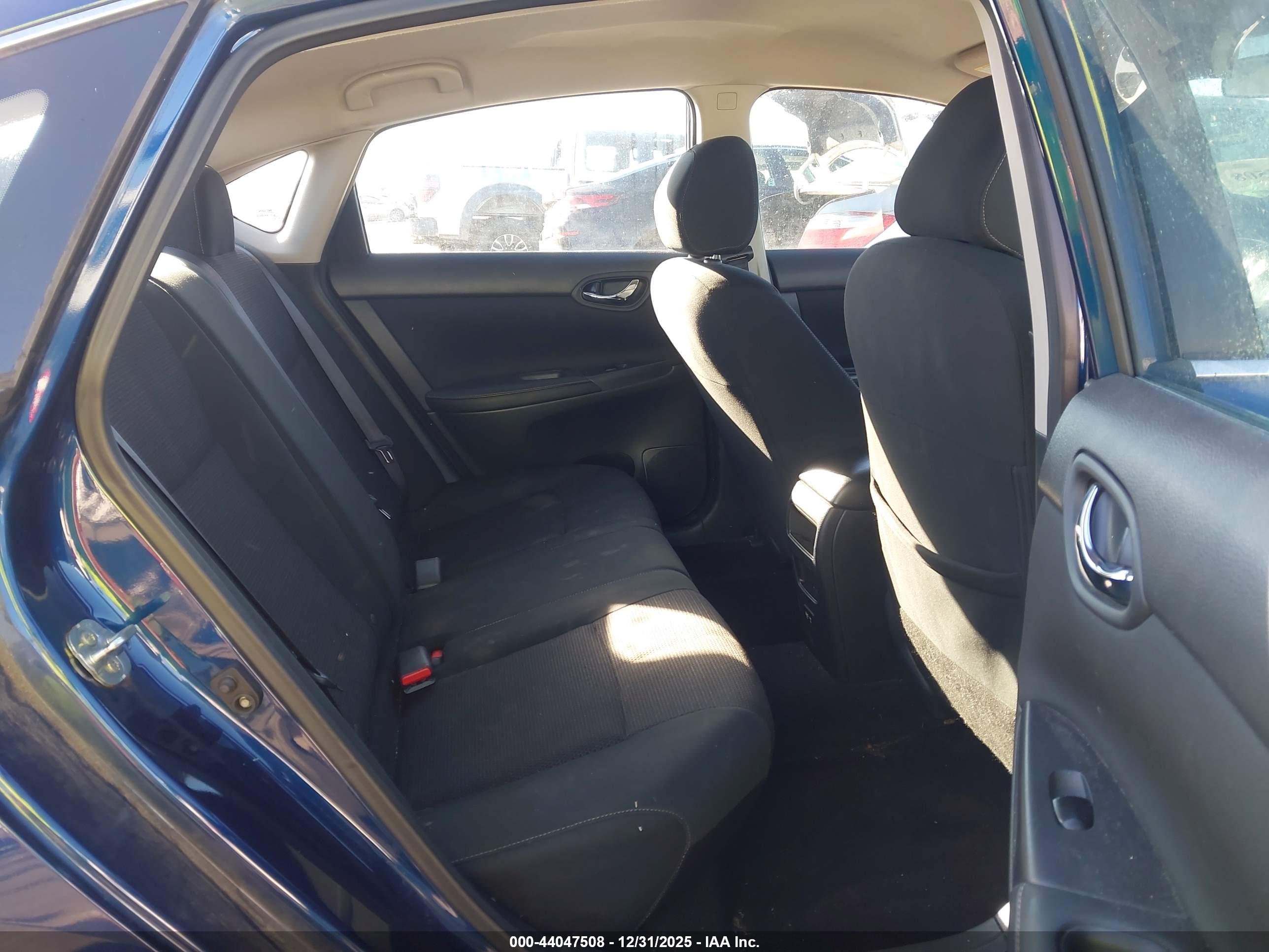 NISSAN SENTRA image 8