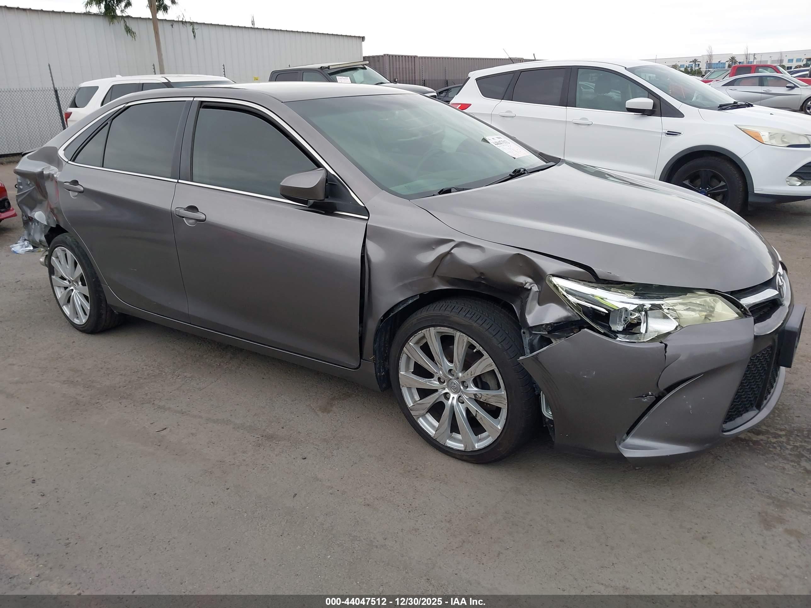 TOYOTA CAMRY image 6