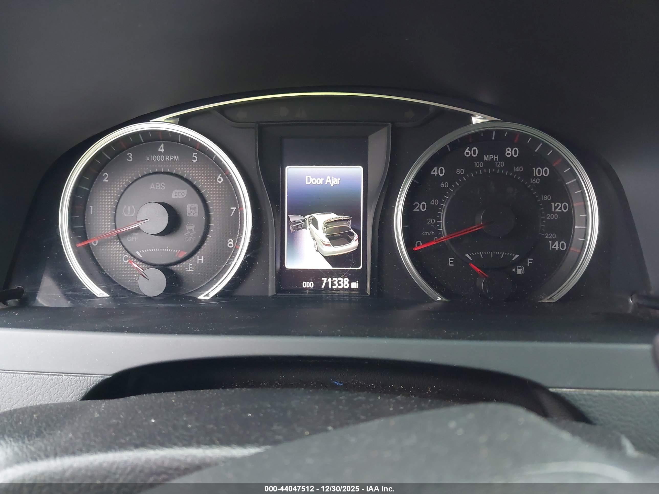 TOYOTA CAMRY image 7