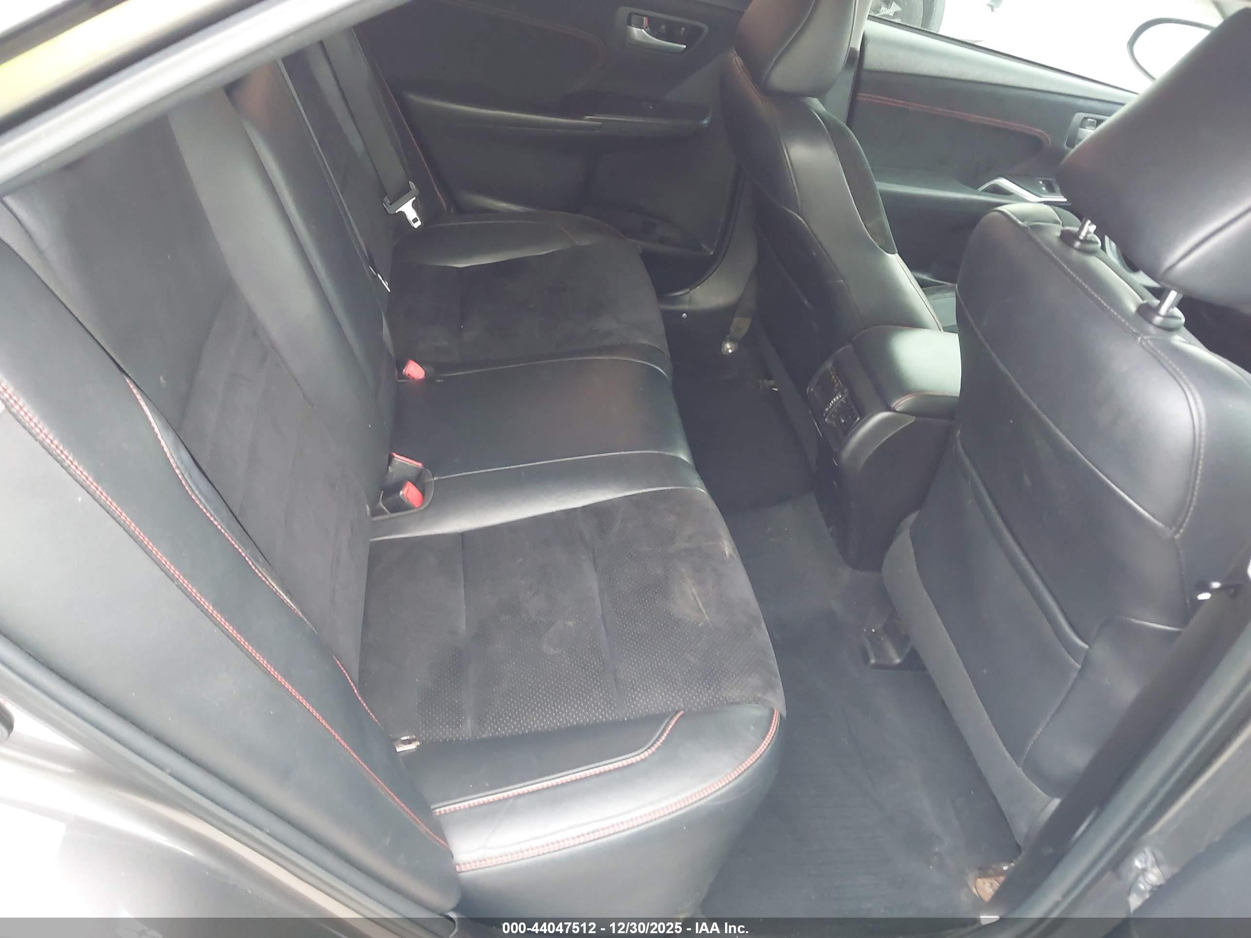 TOYOTA CAMRY image 8