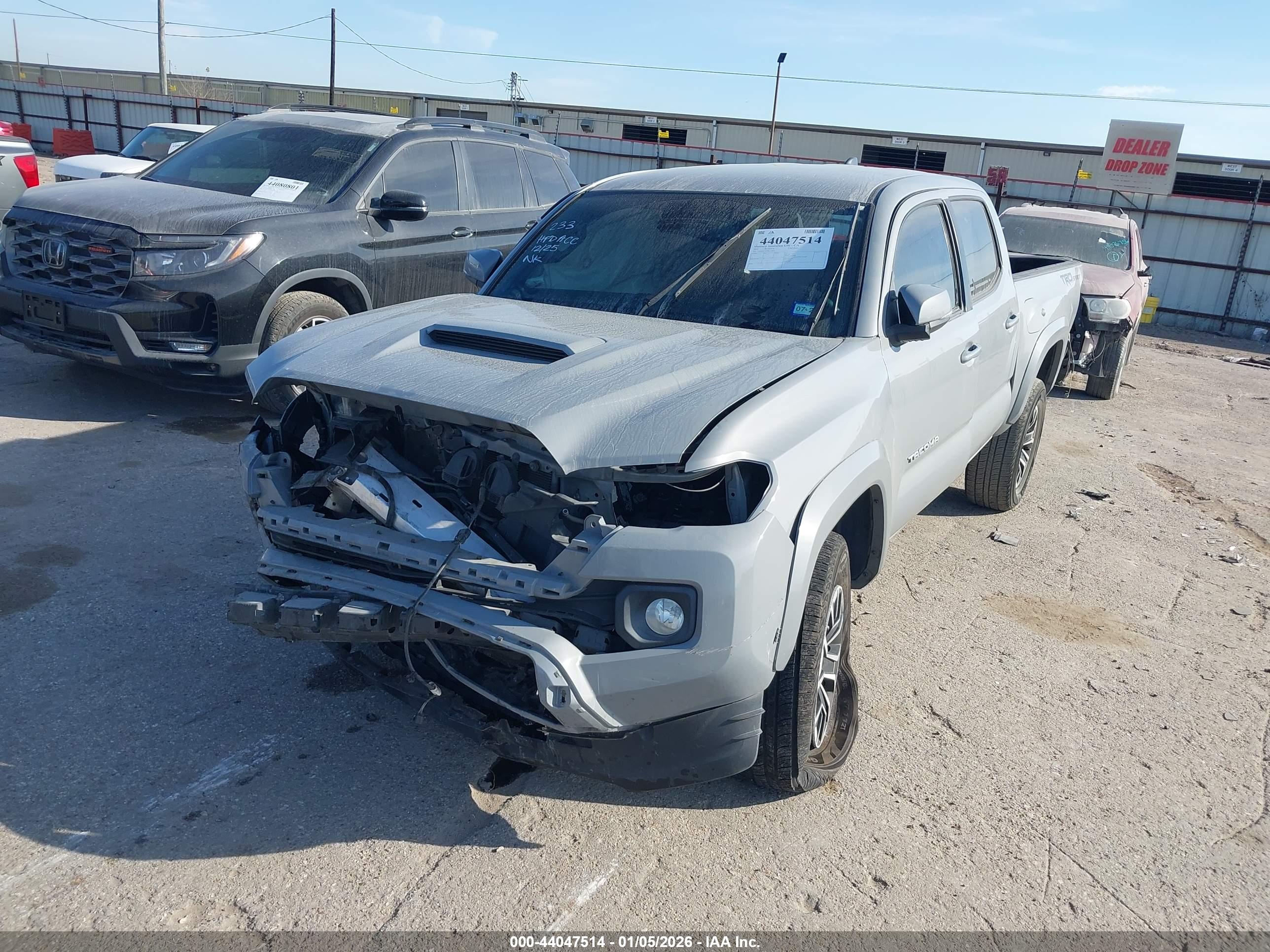 TOYOTA TACOMA image 2