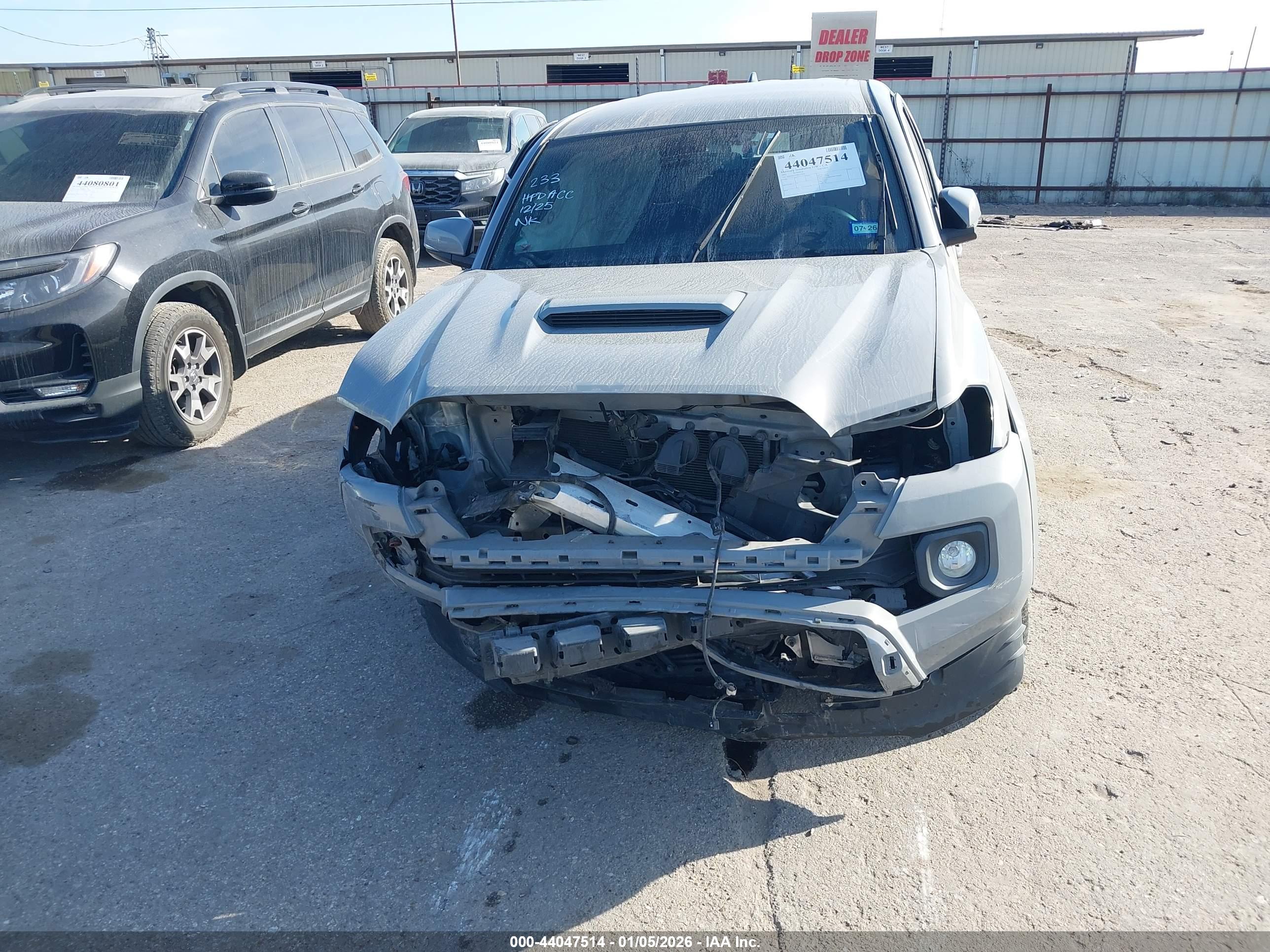 TOYOTA TACOMA image 6