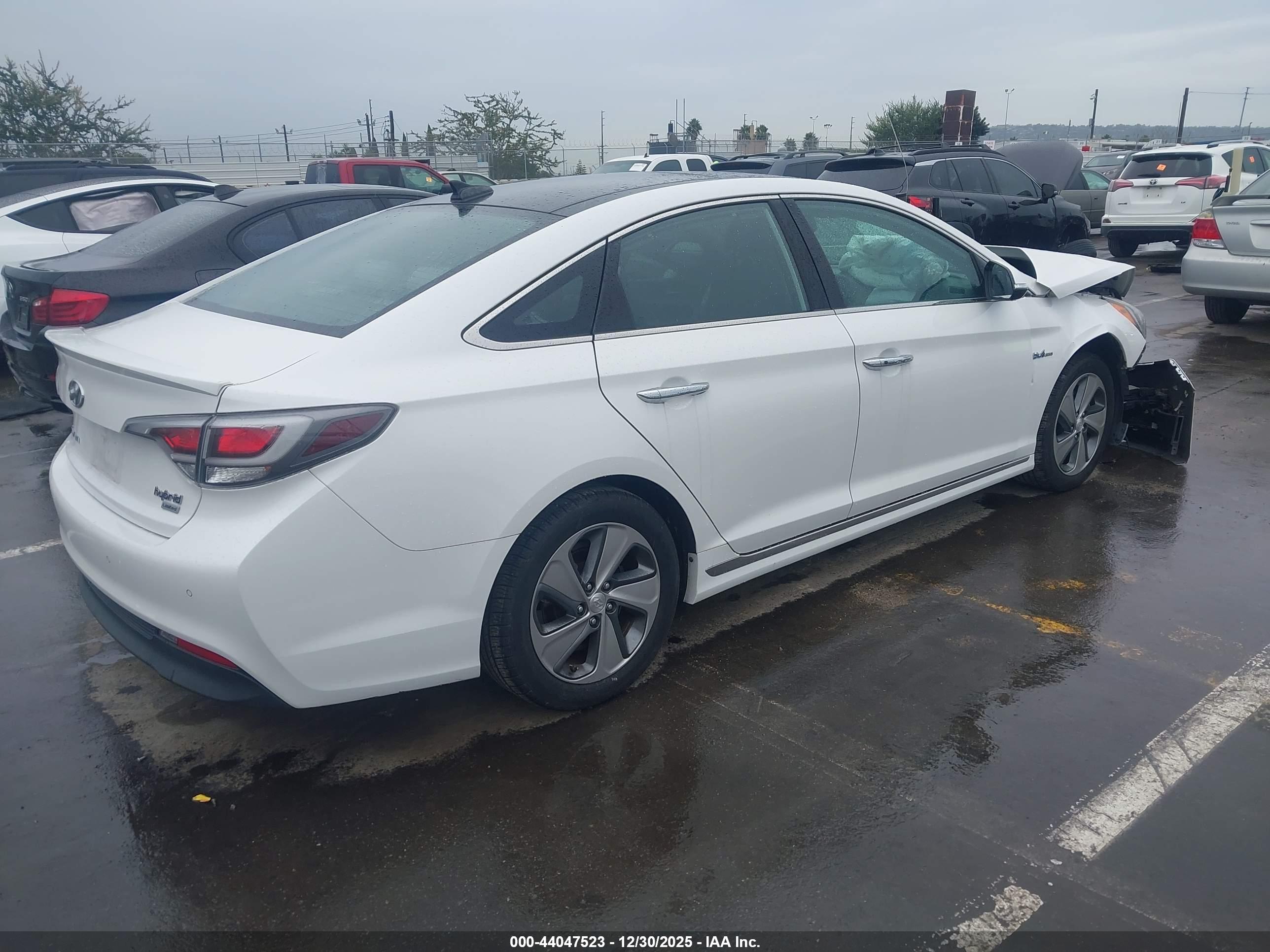 HYUNDAI SONATA image 4
