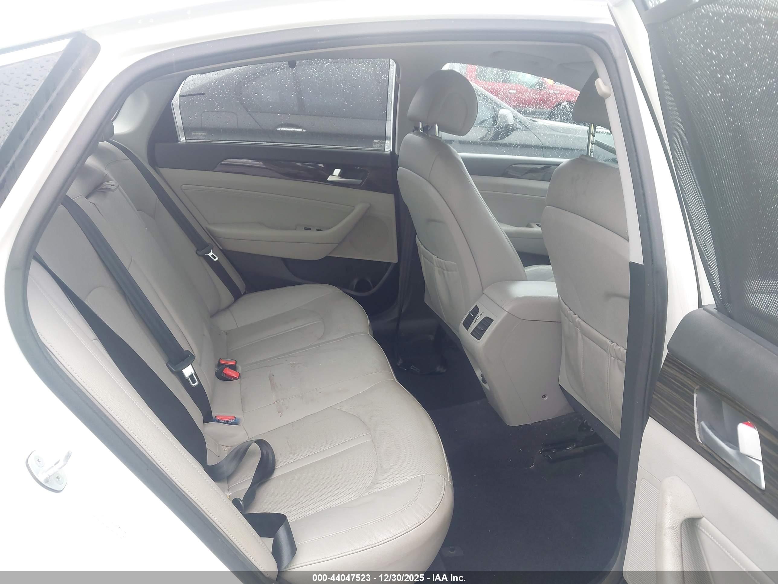HYUNDAI SONATA image 8