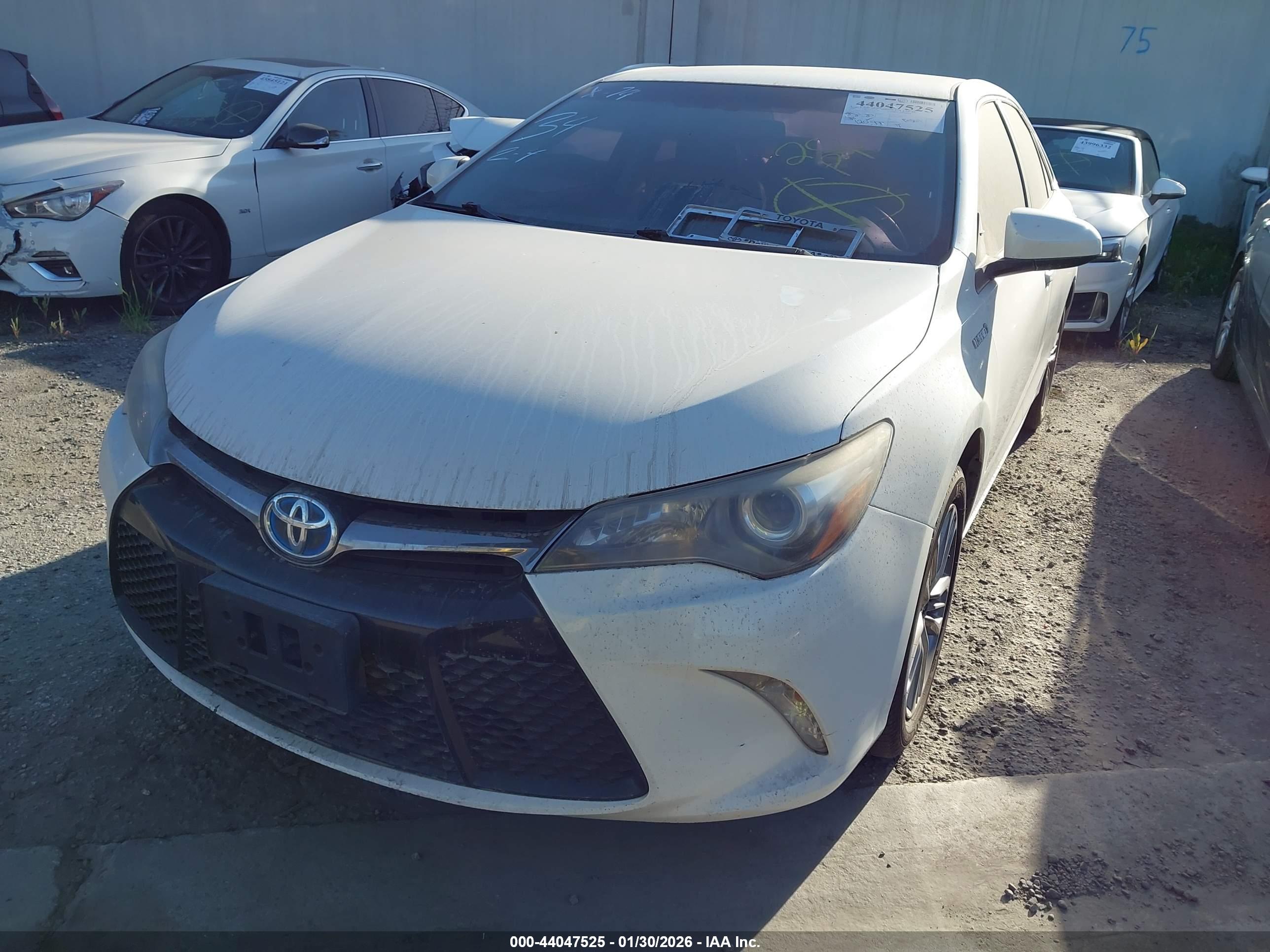 TOYOTA CAMRY image 2