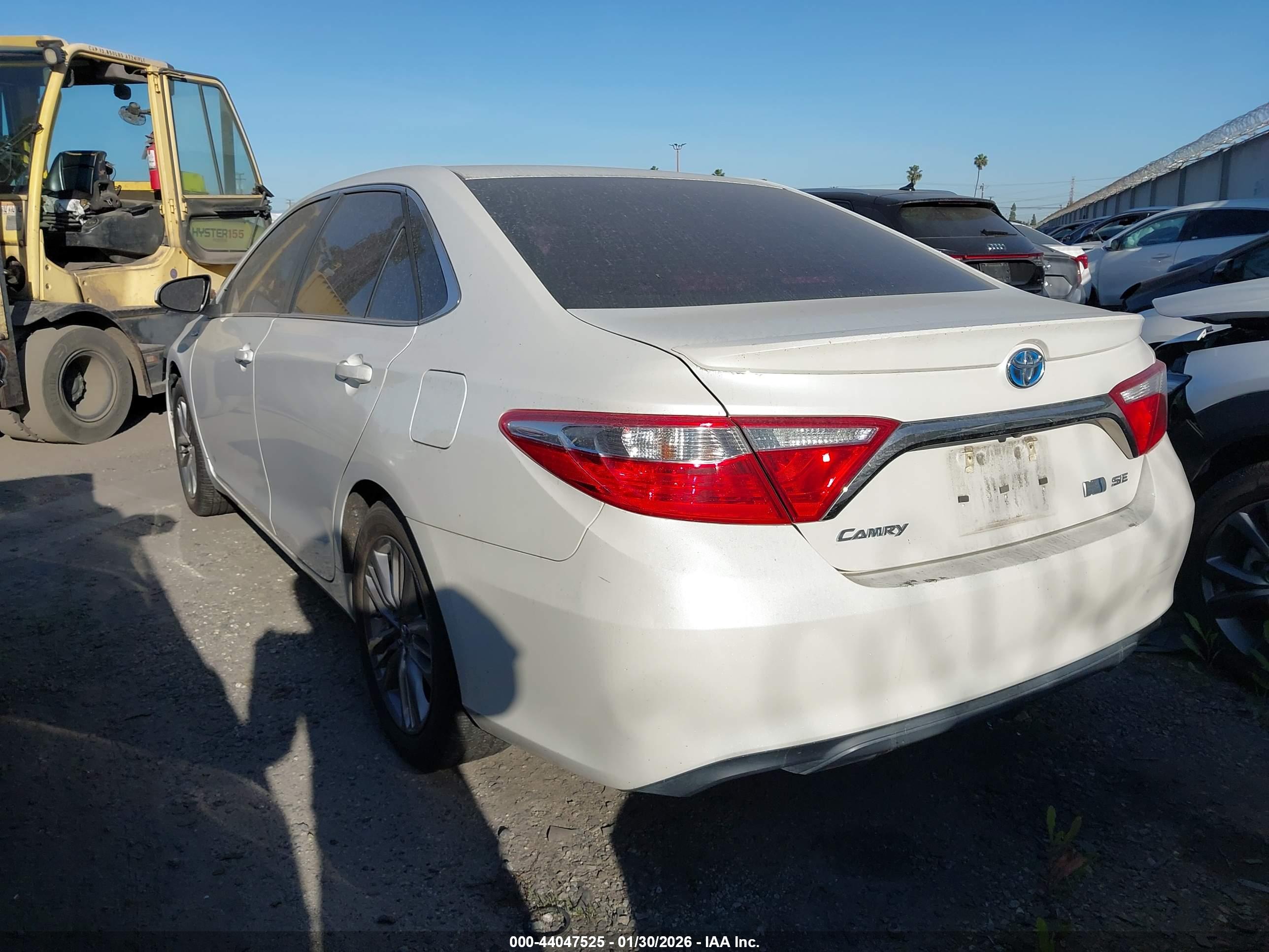 TOYOTA CAMRY image 3