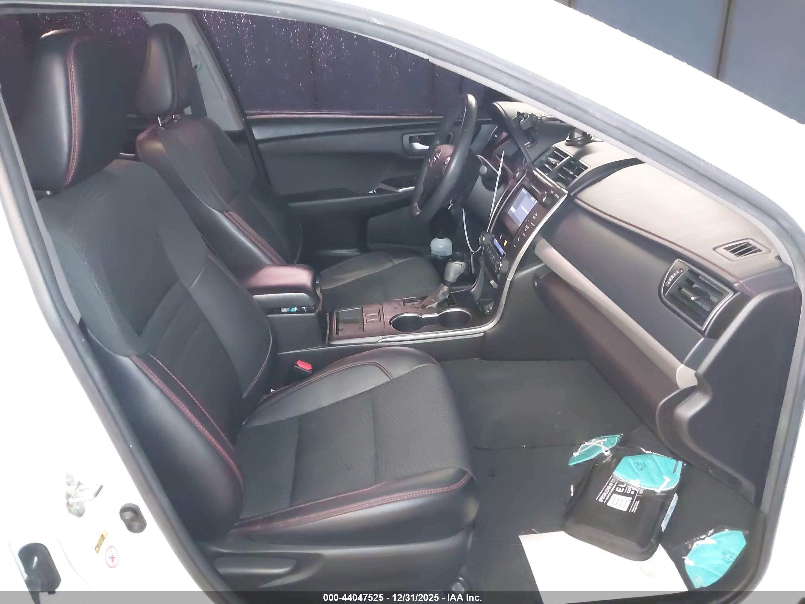 TOYOTA CAMRY image 5