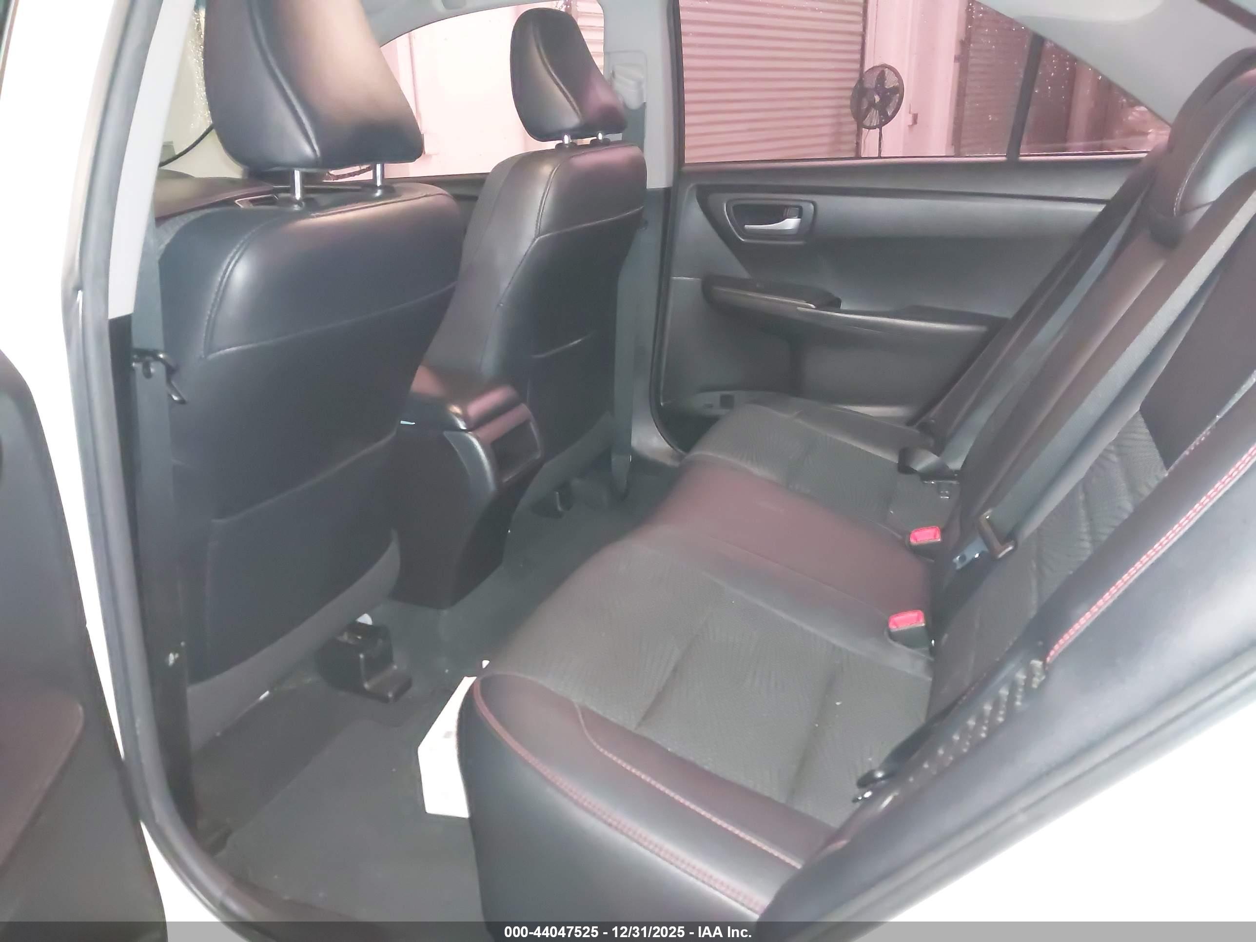 TOYOTA CAMRY image 8