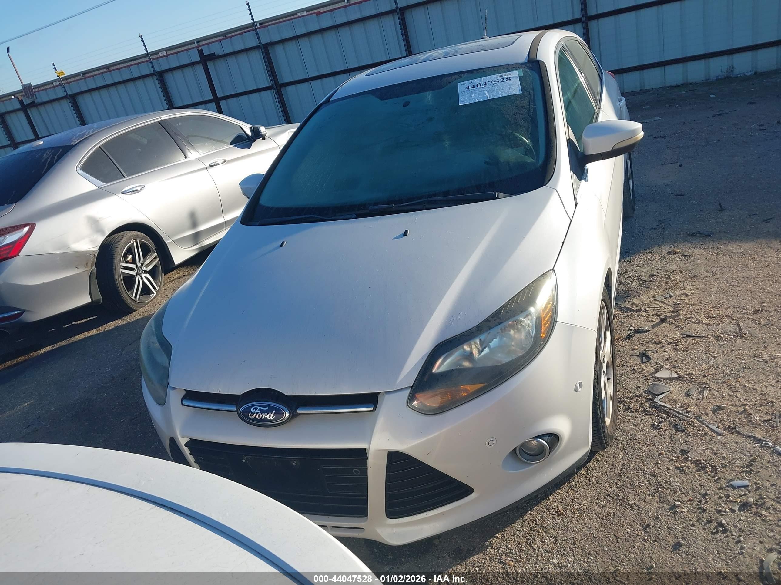 FORD FOCUS image 6