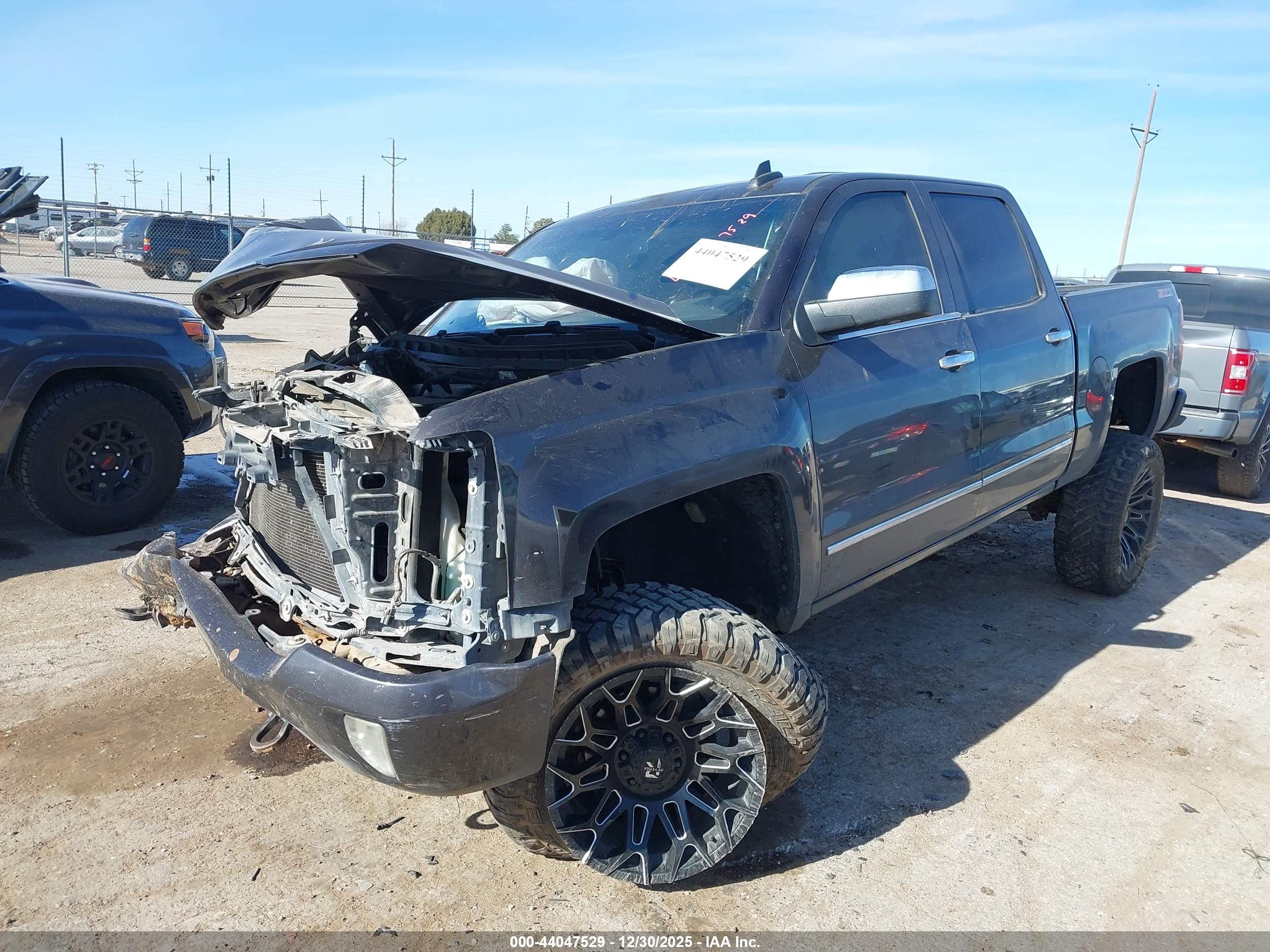 CHEVROLET SILVERADO image 2