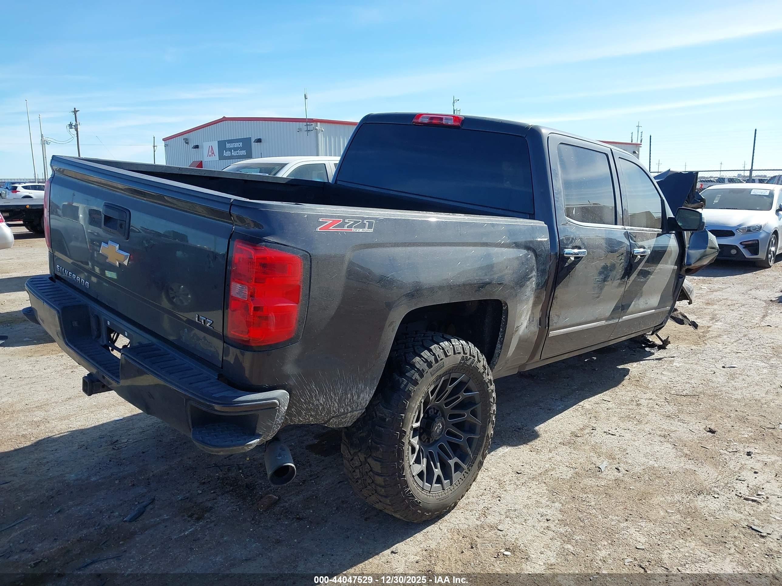 CHEVROLET SILVERADO image 4