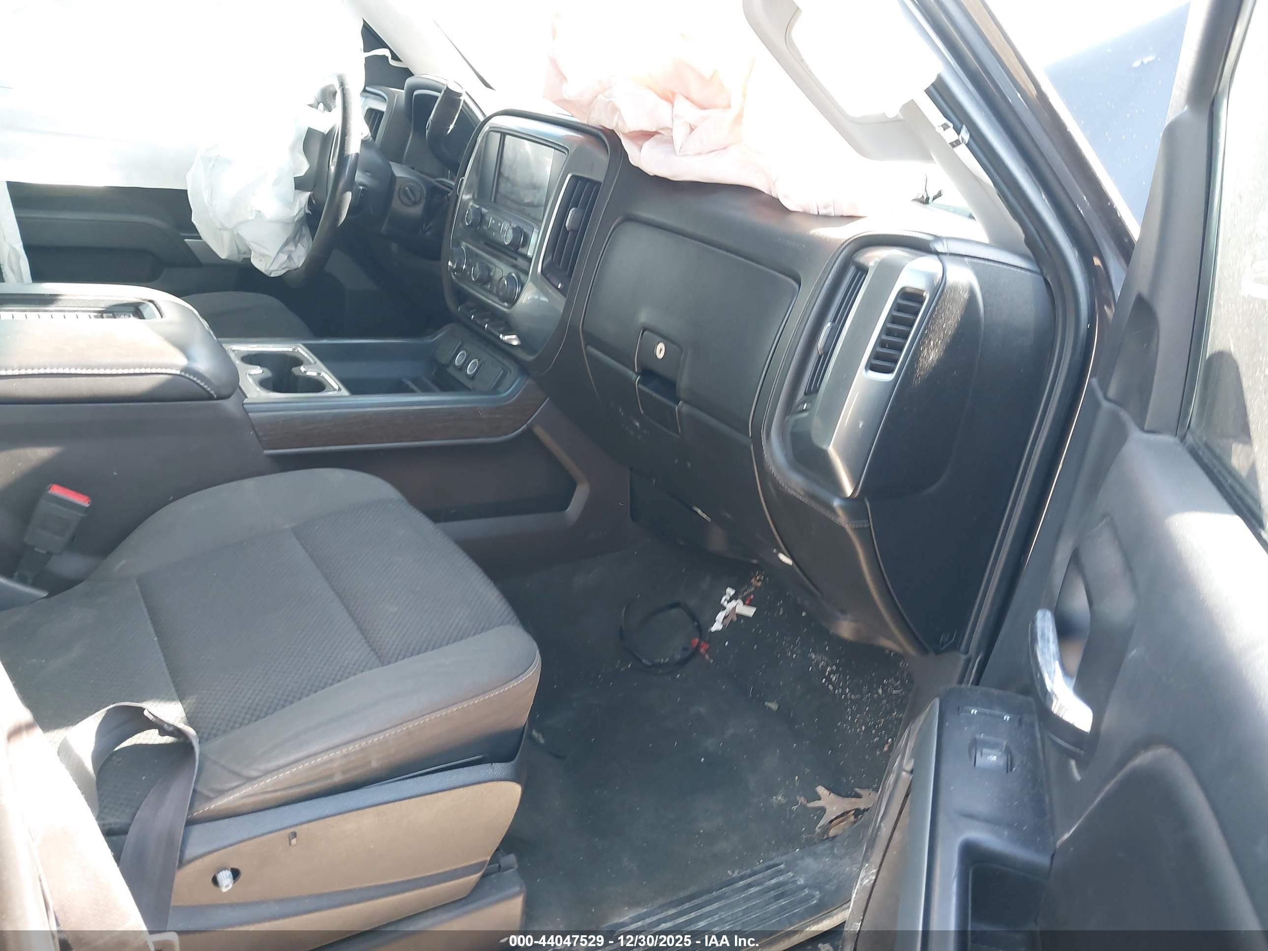 CHEVROLET SILVERADO image 5