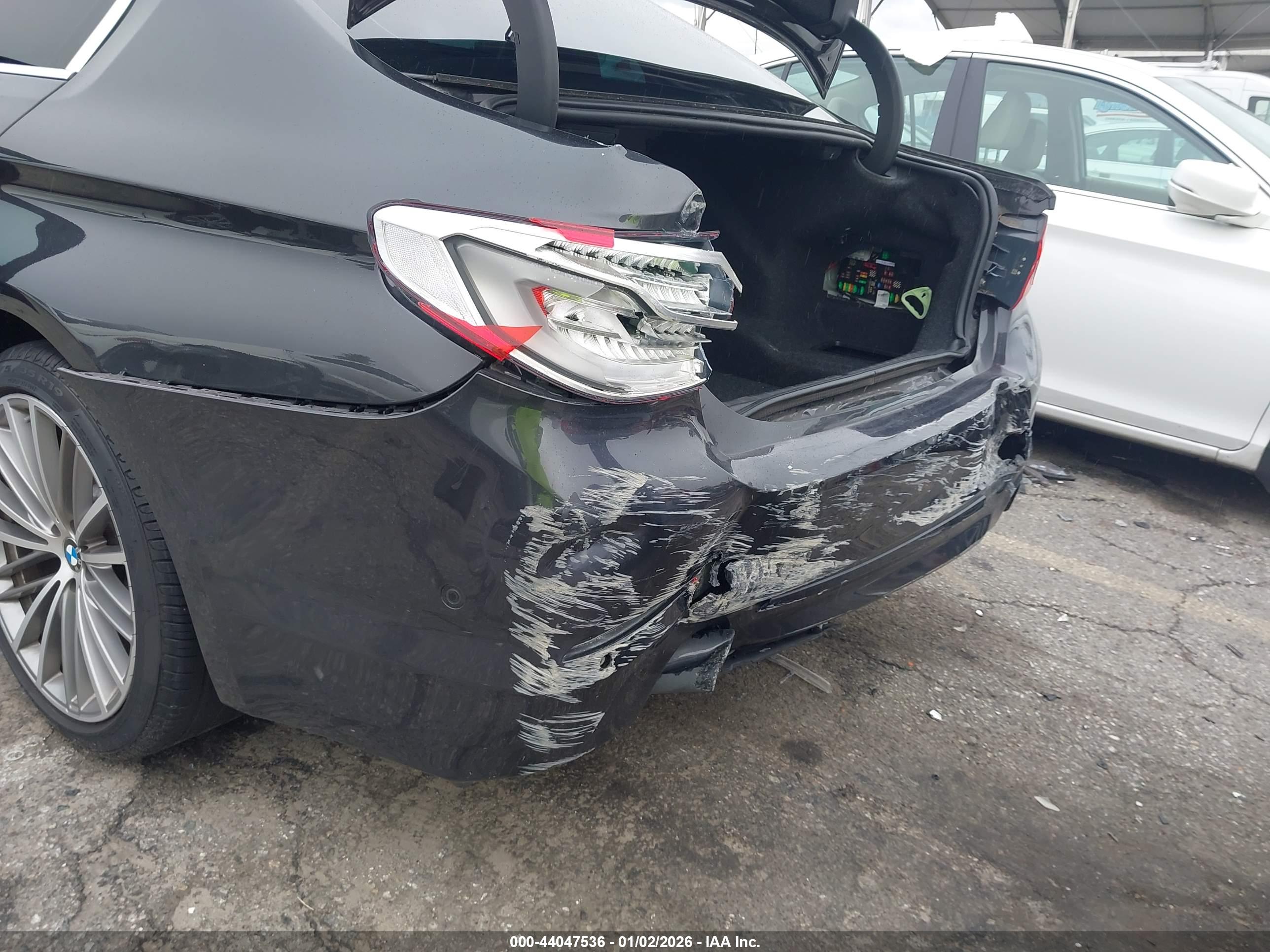 BMW 530I image 6