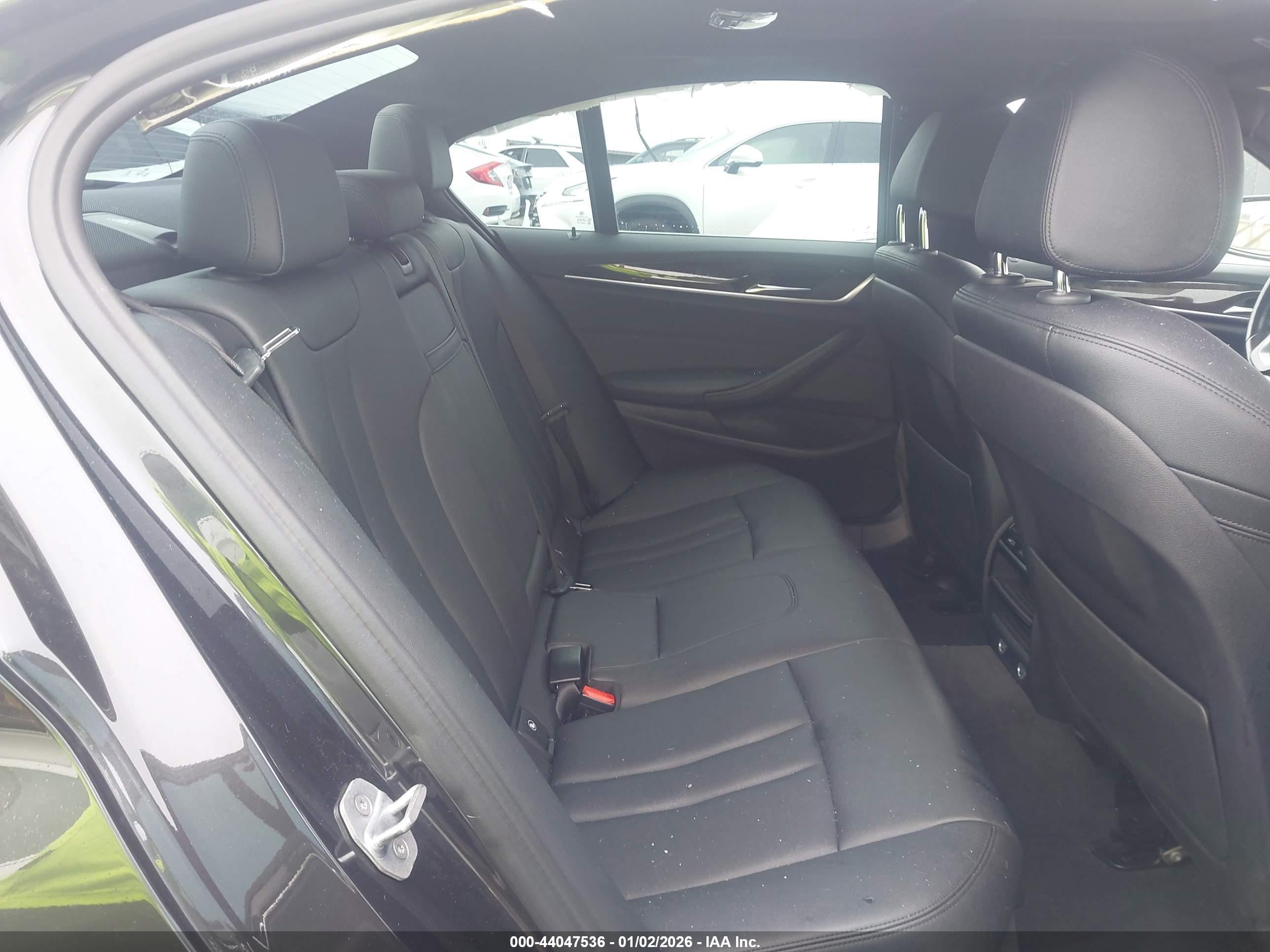 BMW 530I image 8