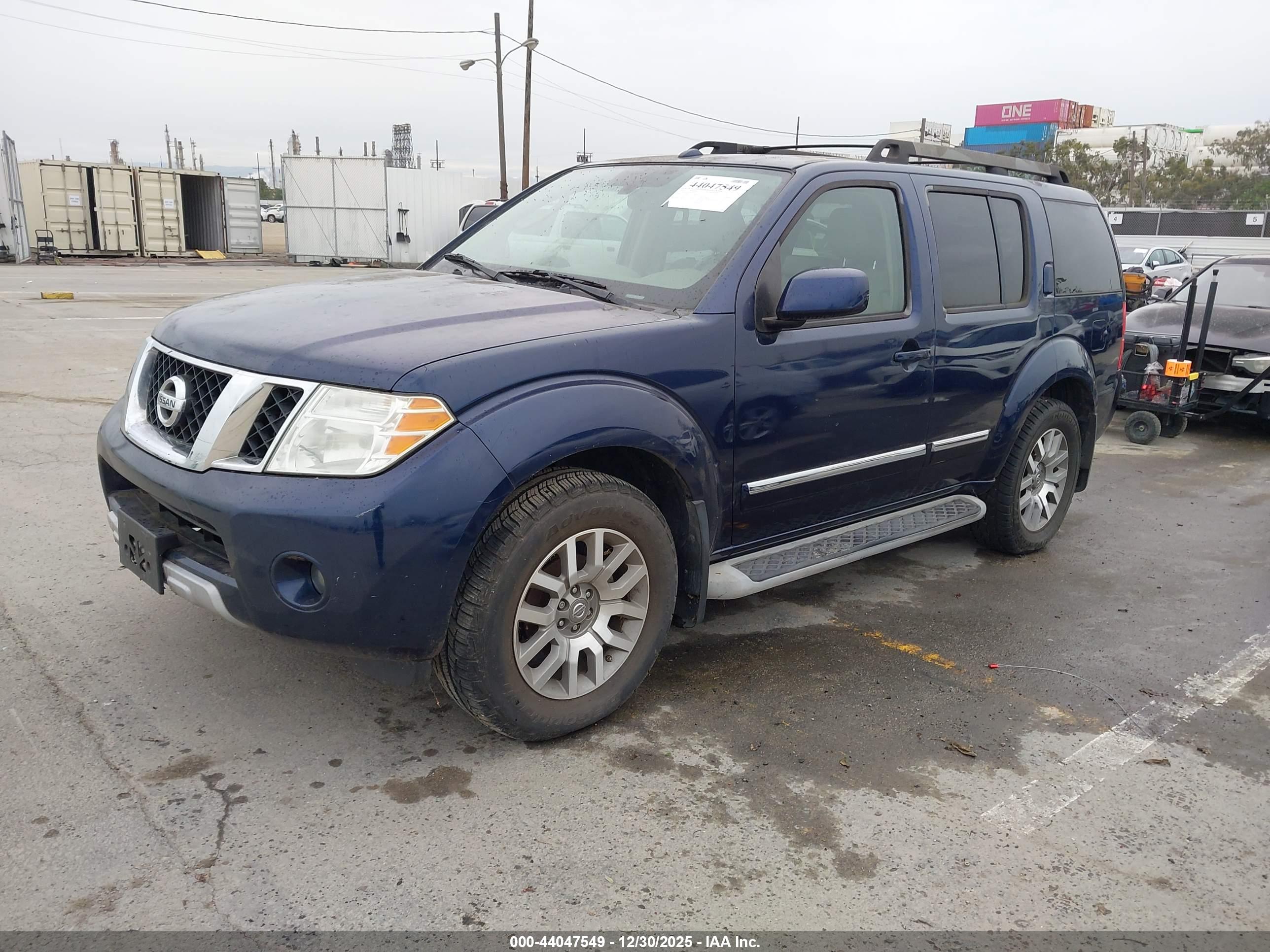 NISSAN PATHFINDER image 2