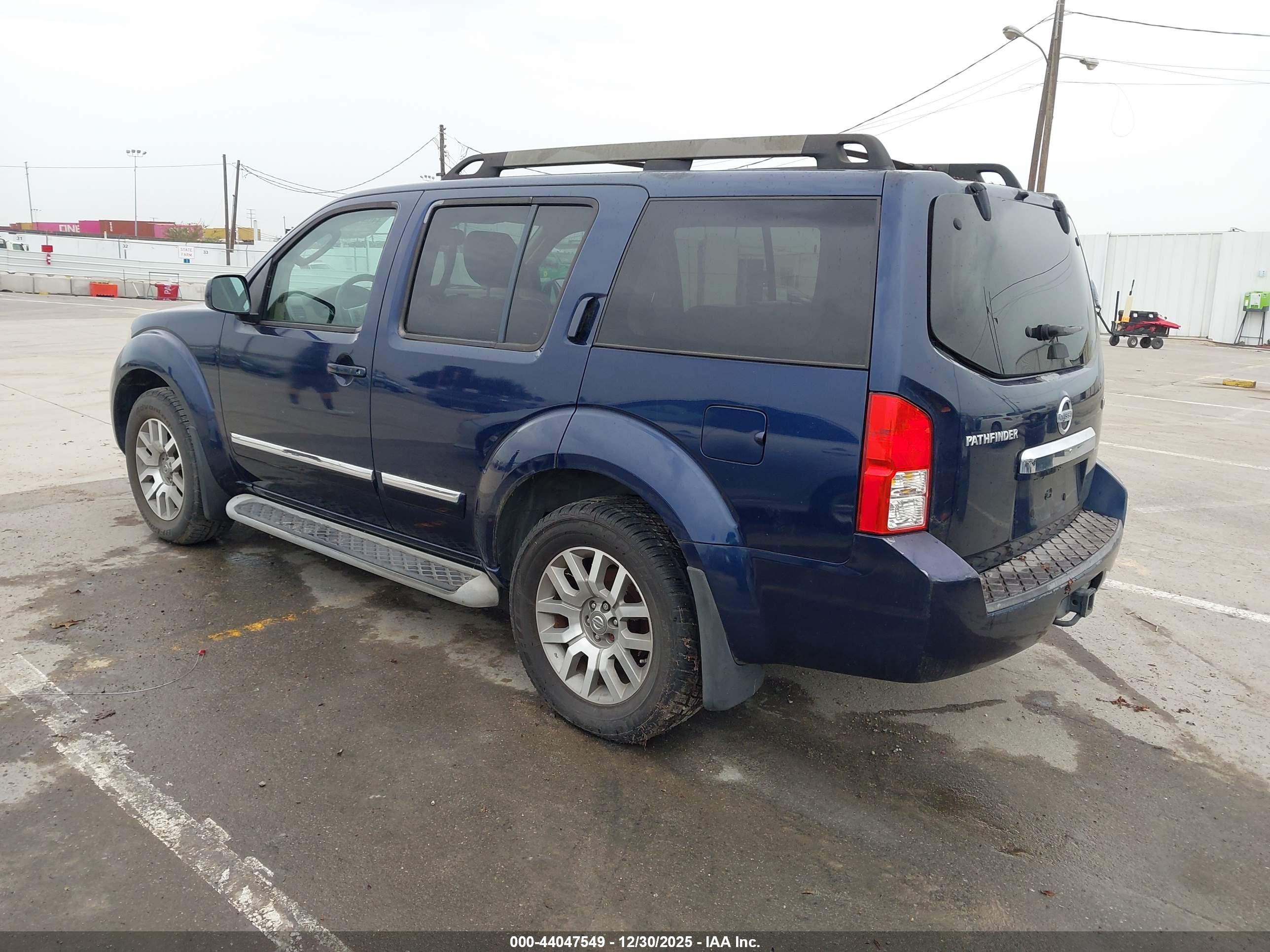 NISSAN PATHFINDER image 3