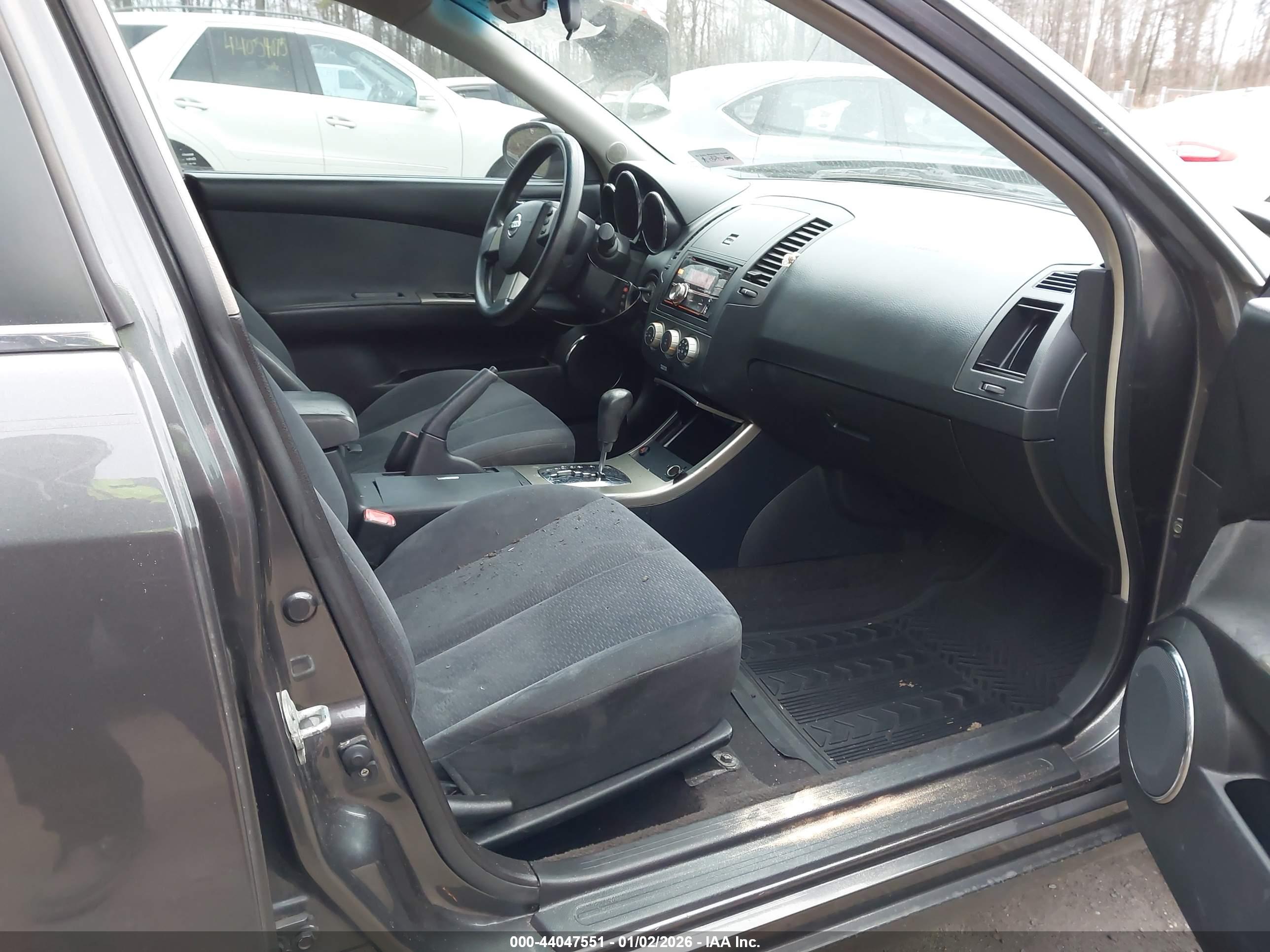 NISSAN ALTIMA image 5