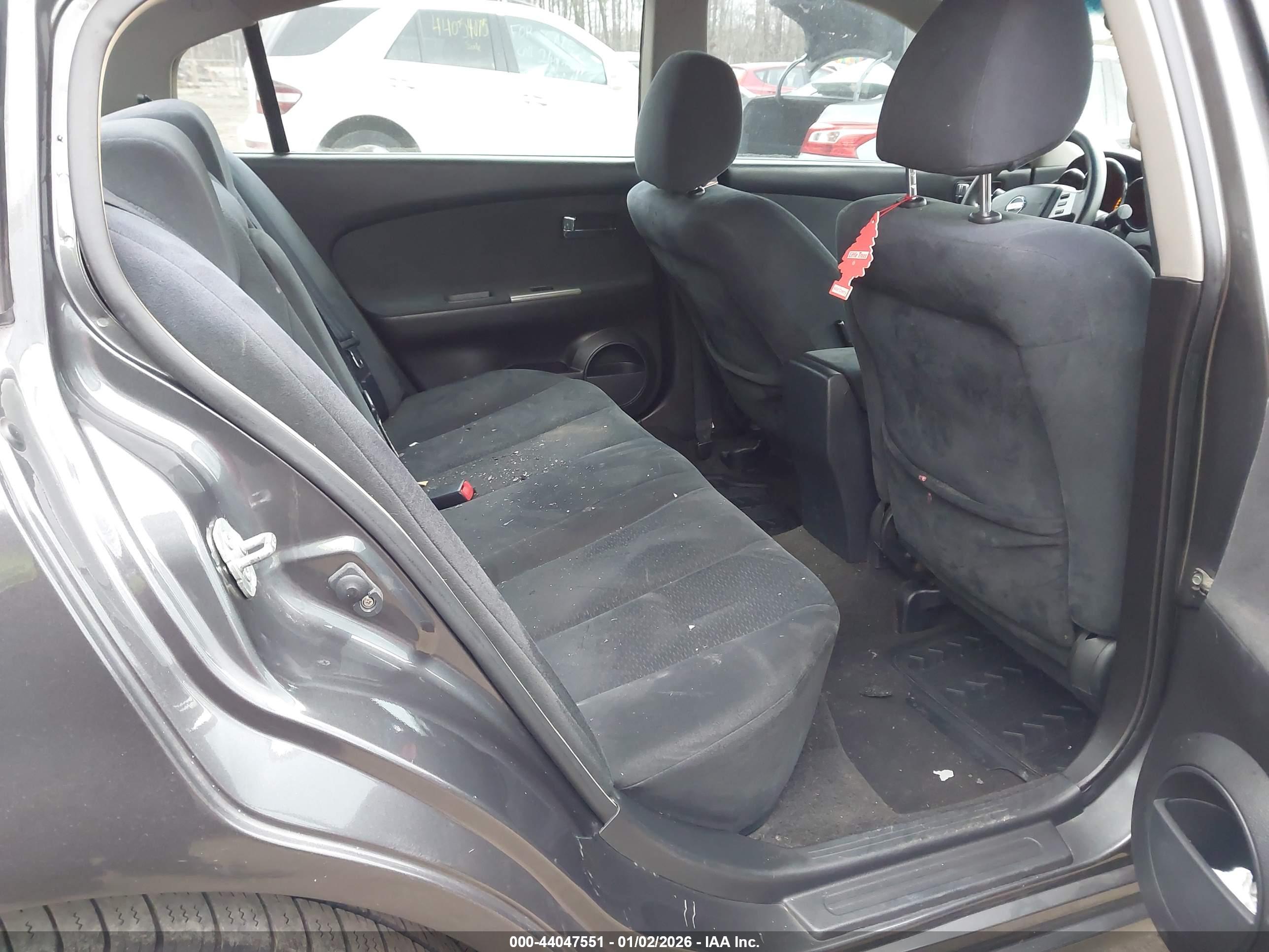 NISSAN ALTIMA image 8
