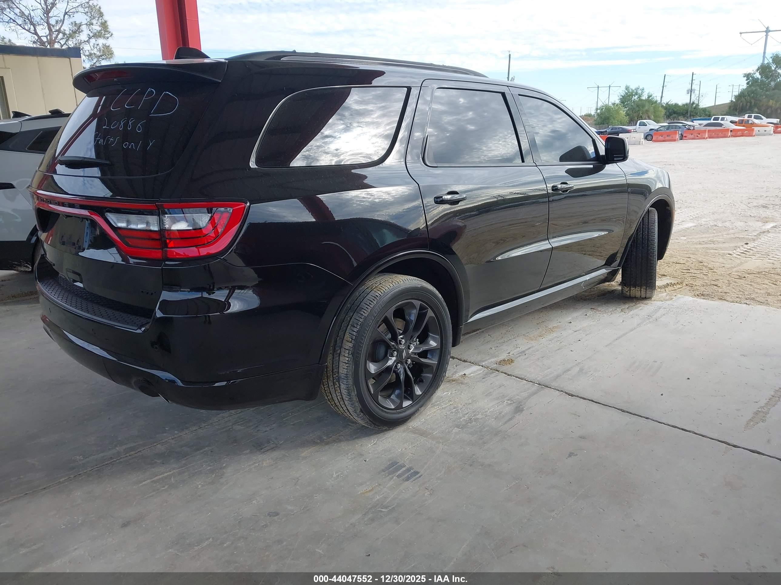 DODGE DURANGO image 4