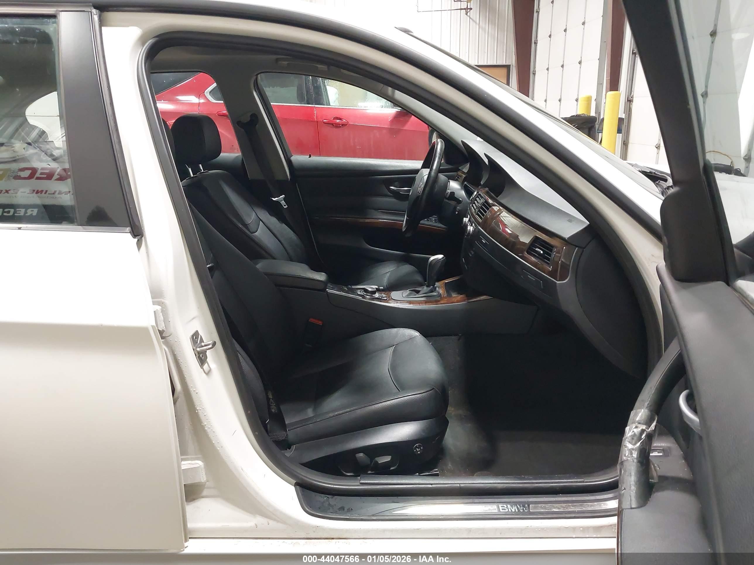 BMW 328I image 5