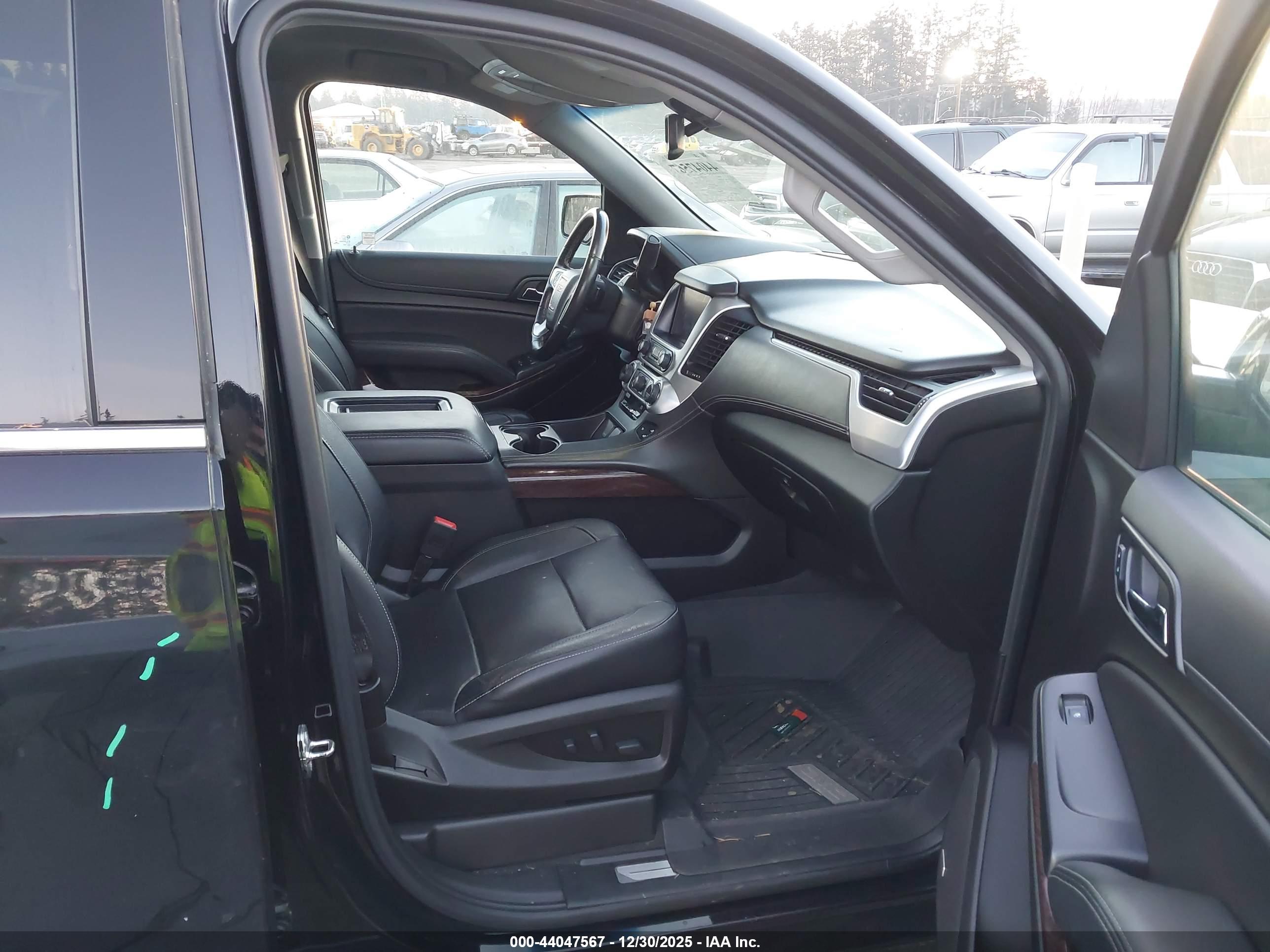 GMC YUKON image 5