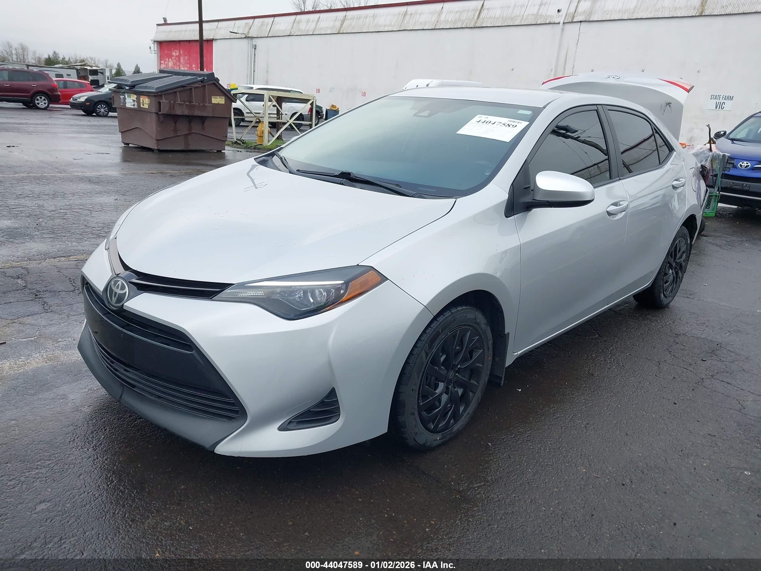 TOYOTA COROLLA image 2