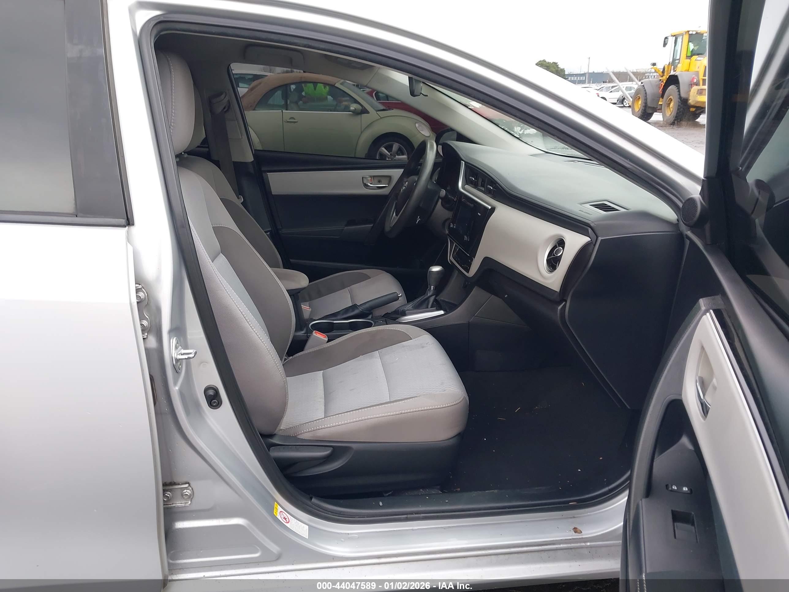 TOYOTA COROLLA image 5