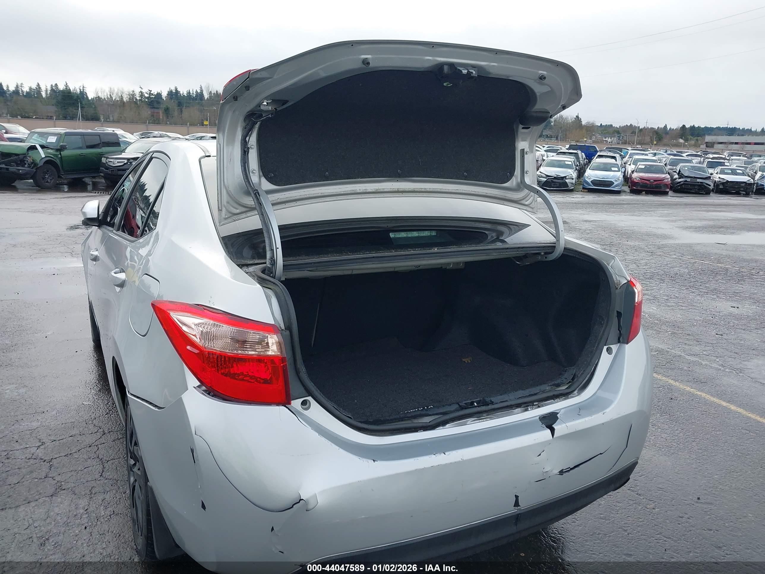 TOYOTA COROLLA image 6