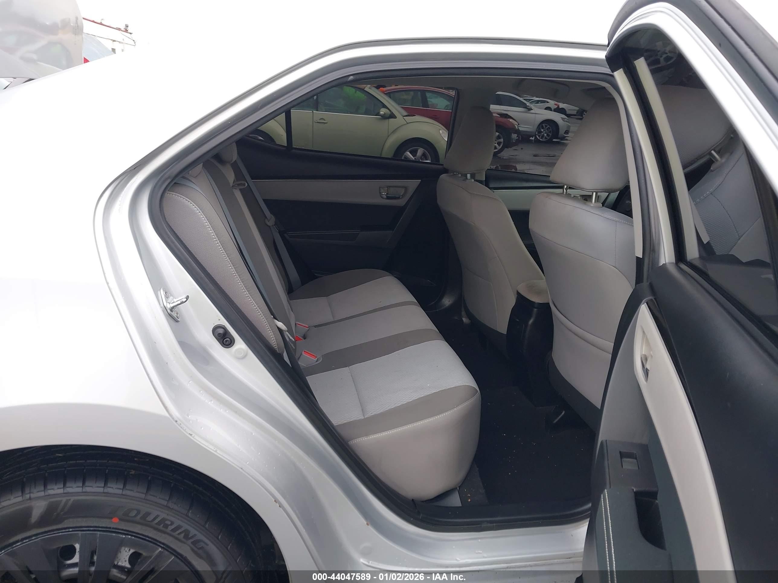 TOYOTA COROLLA image 8