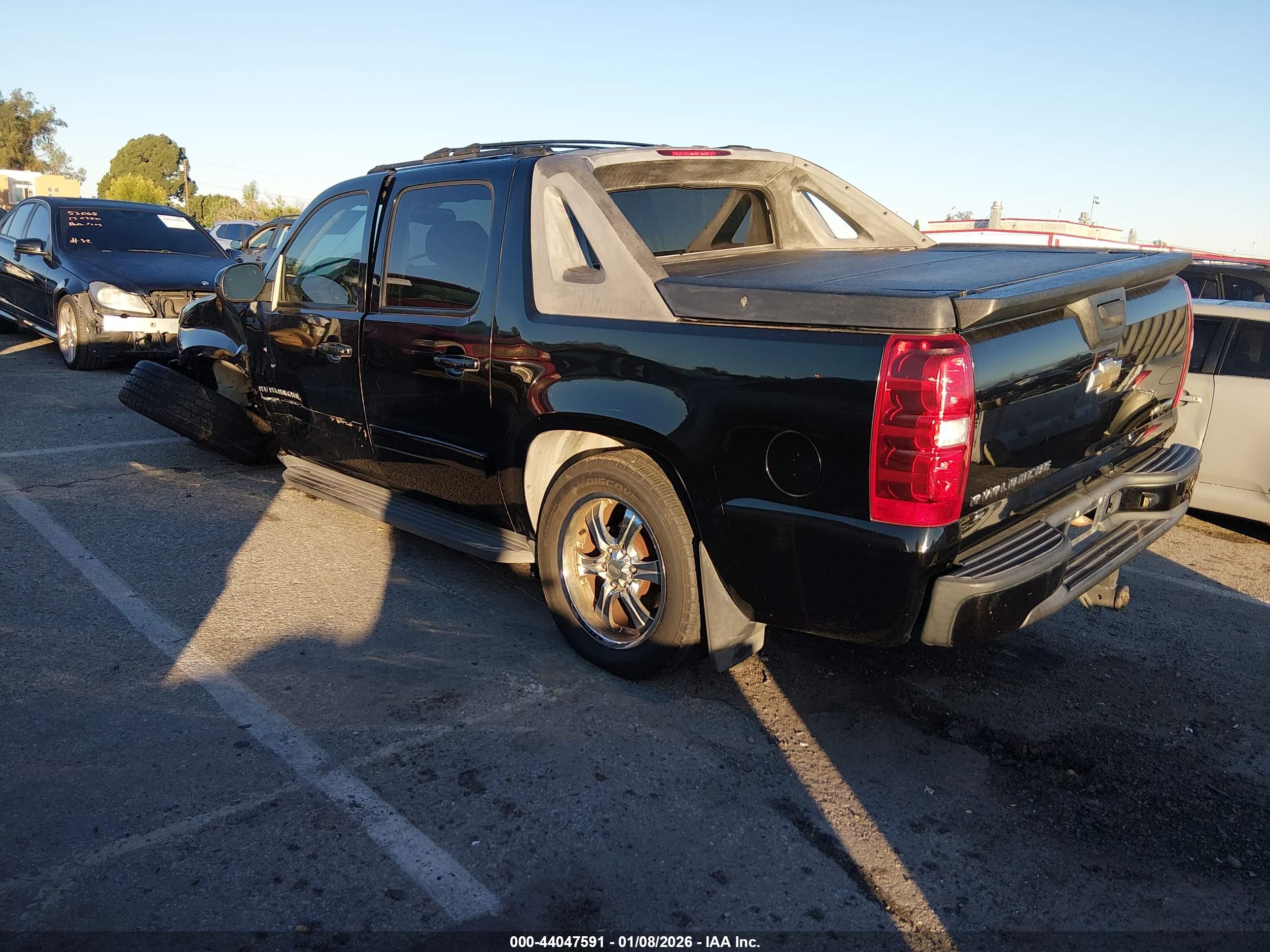 CHEVROLET AVALANCHE image 3