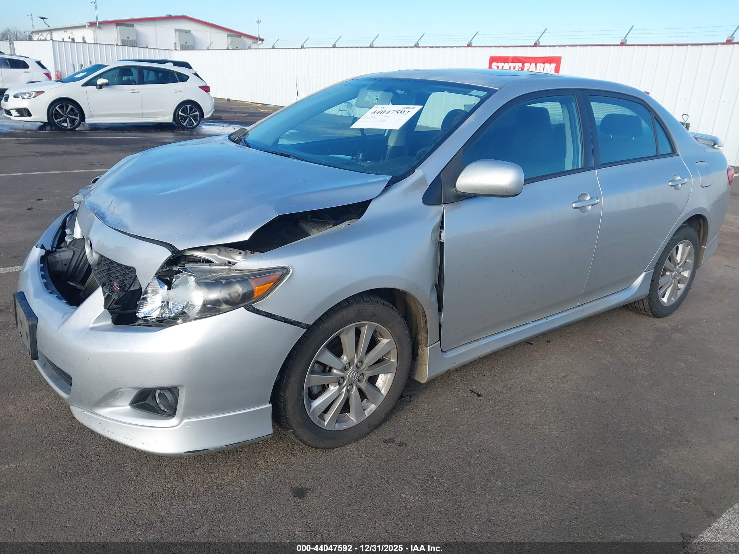 TOYOTA COROLLA image 2