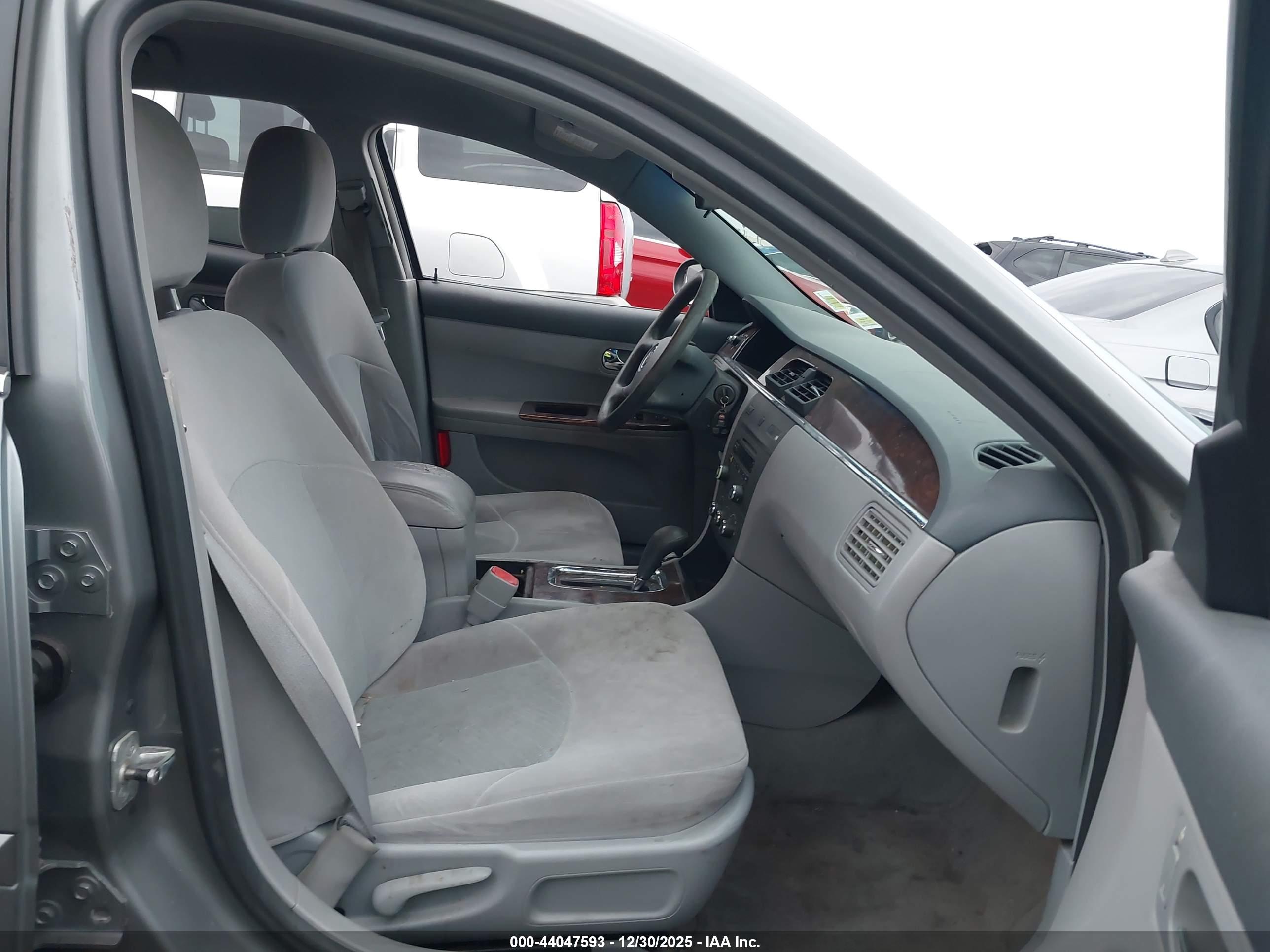 BUICK LACROSSE image 5