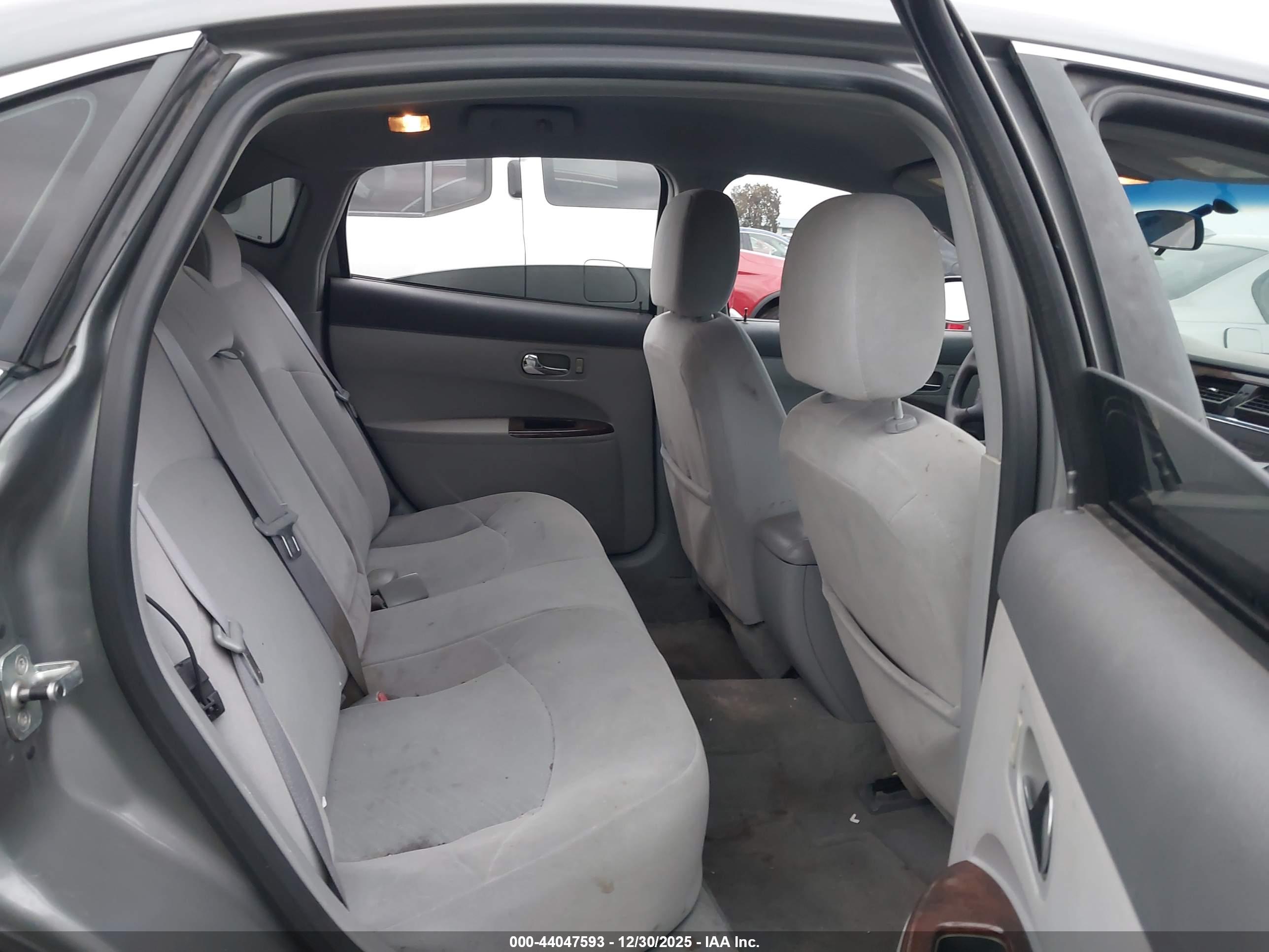 BUICK LACROSSE image 8