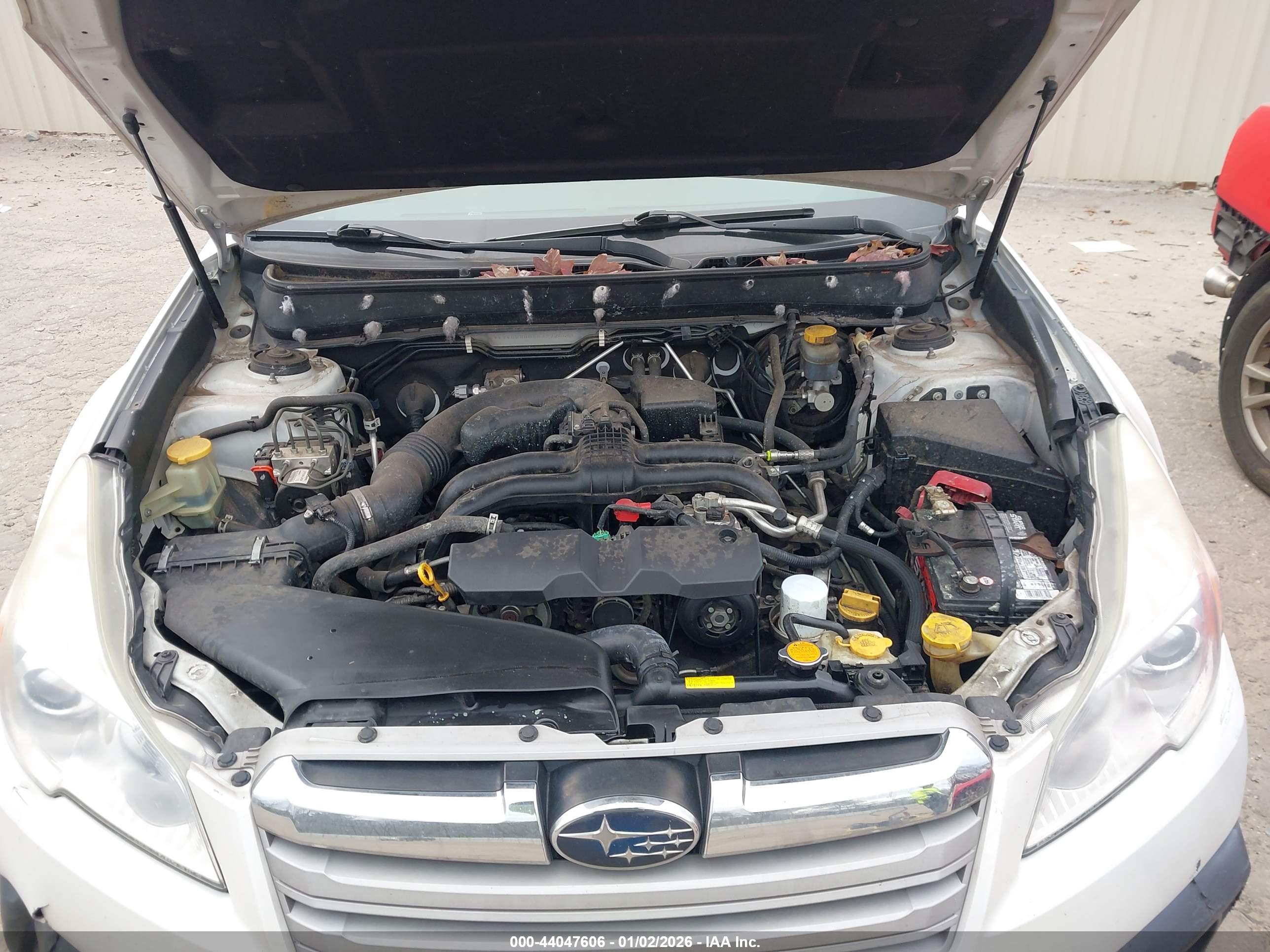 SUBARU OUTBACK image 10