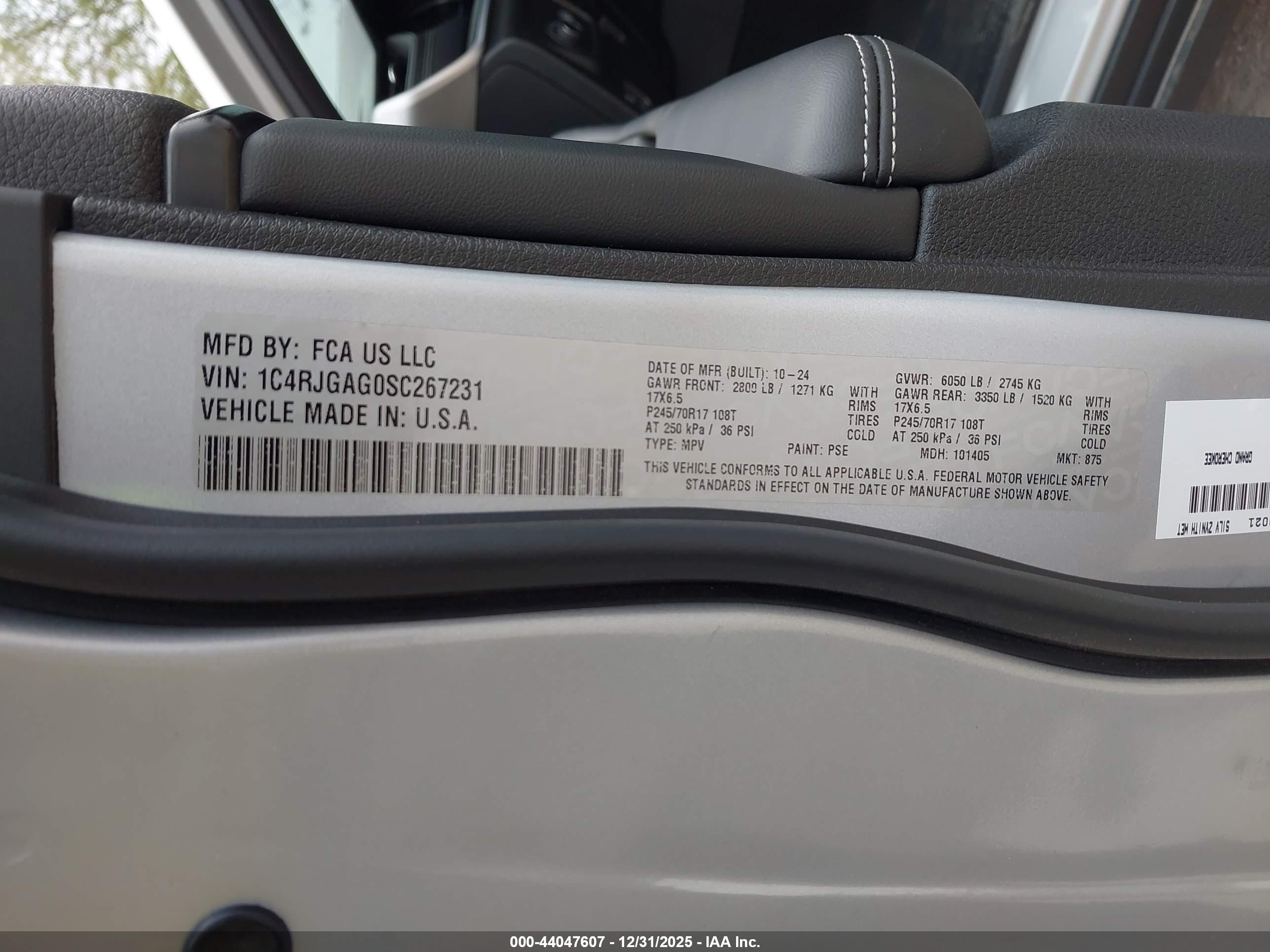 JEEP GRAND image 9
