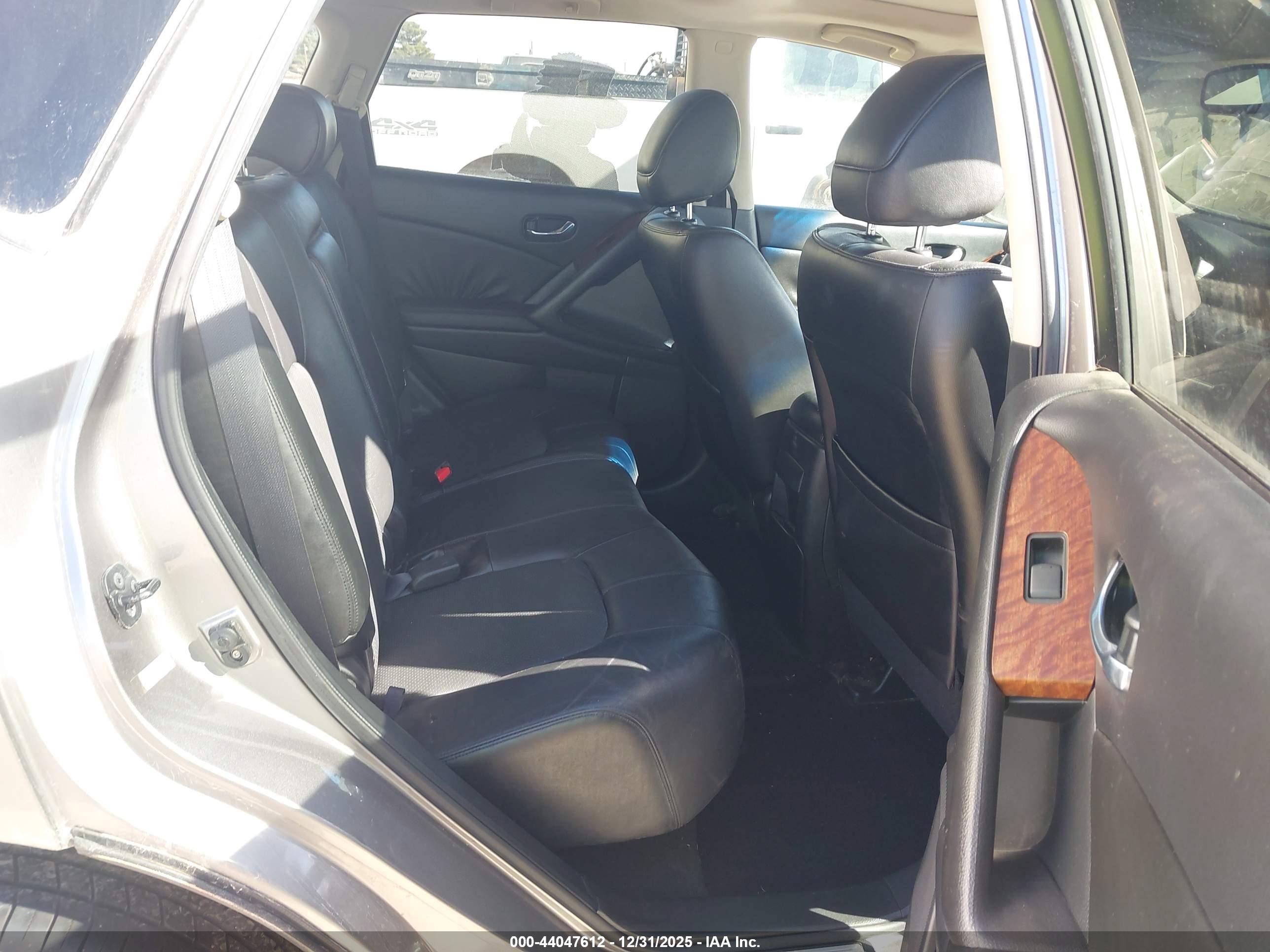NISSAN MURANO image 8