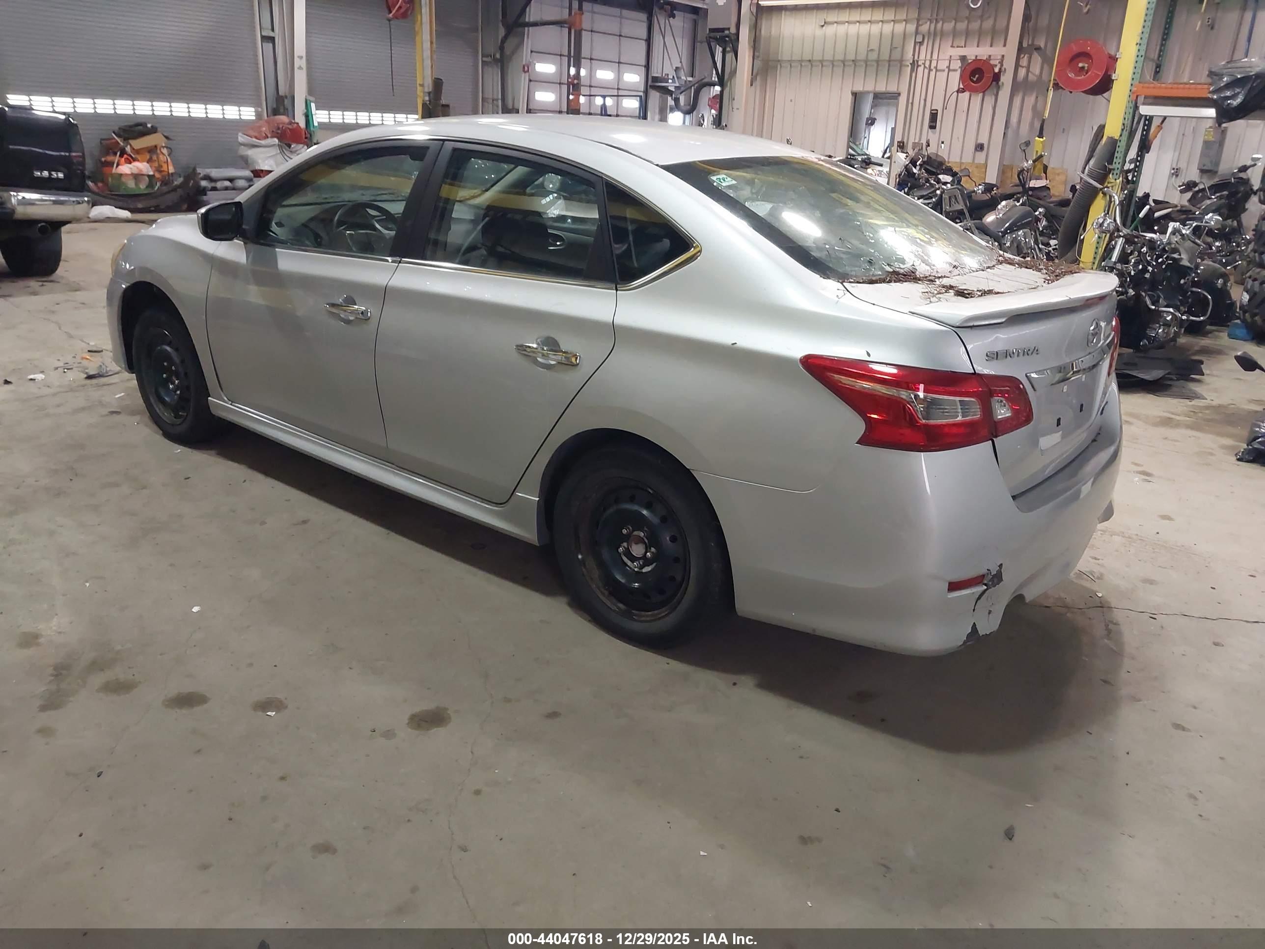 NISSAN SENTRA image 3