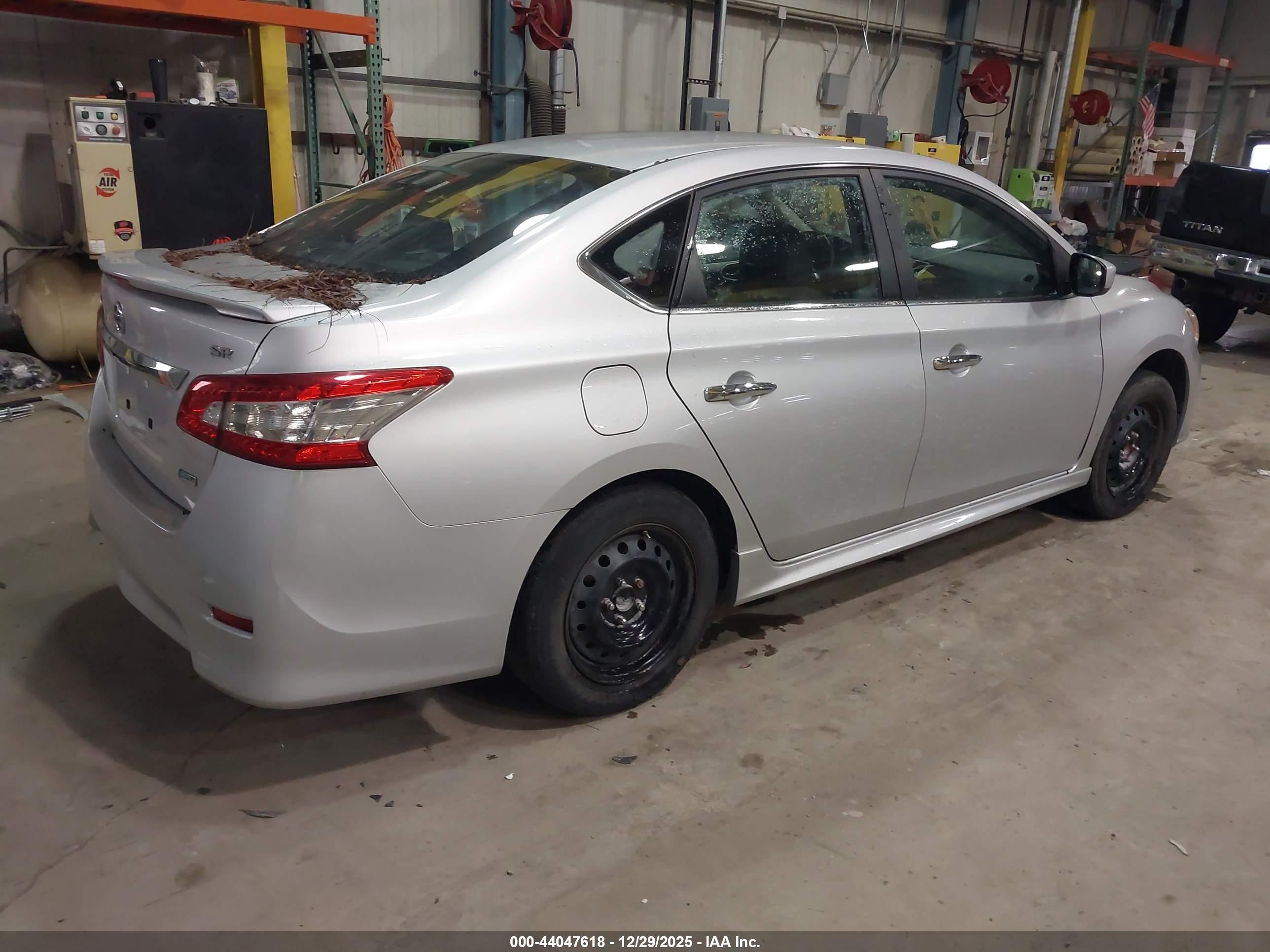 NISSAN SENTRA image 4