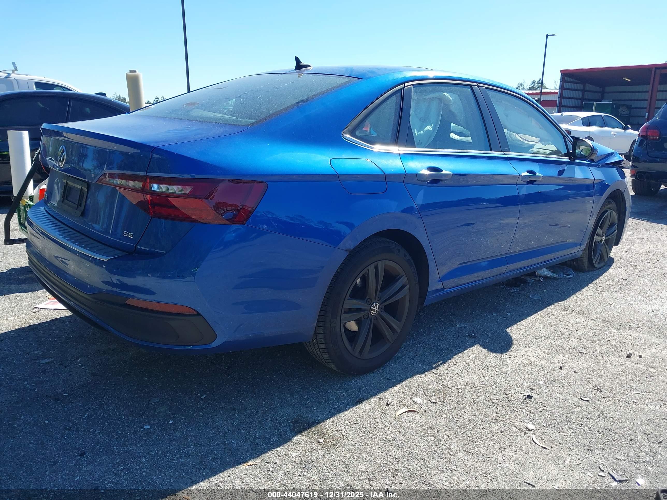 VOLKSWAGEN JETTA image 4