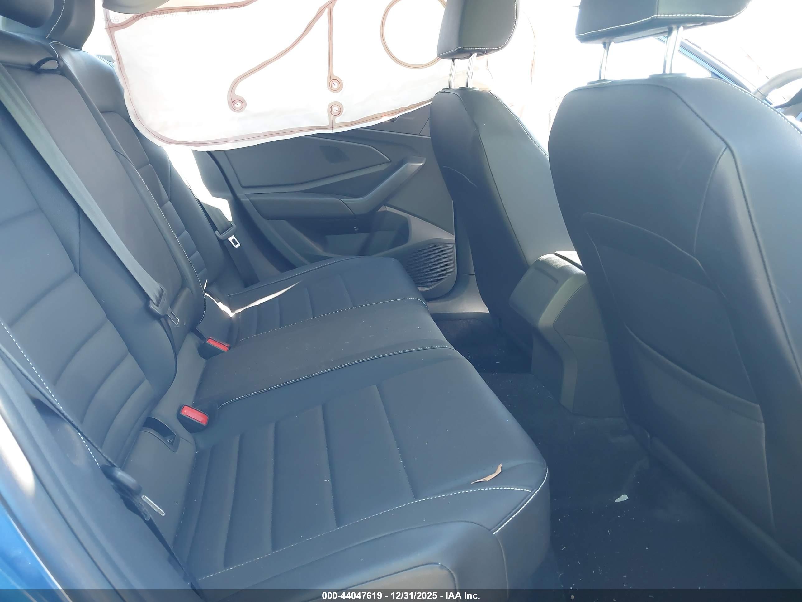 VOLKSWAGEN JETTA image 8