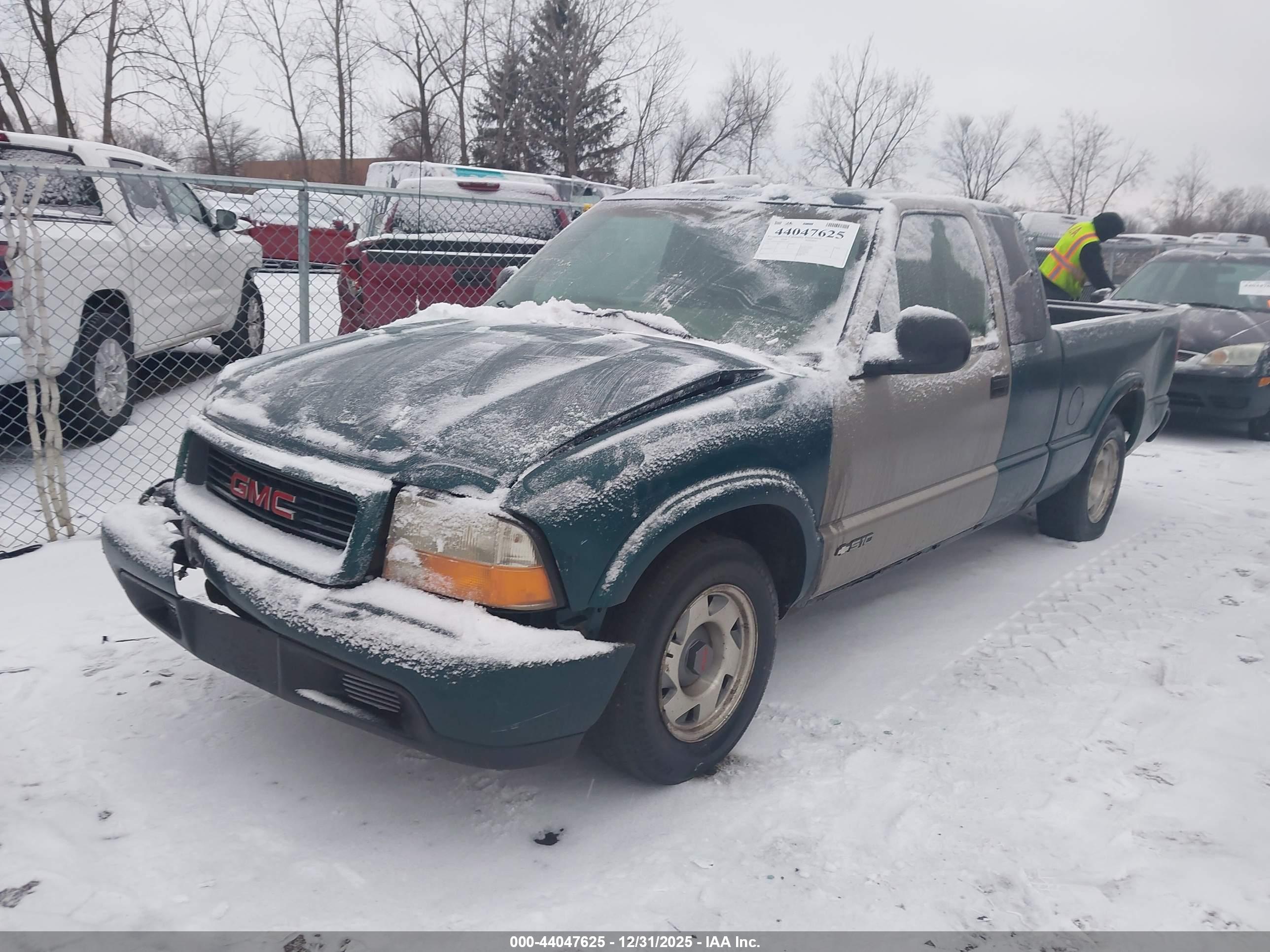 GMC SONOMA image 2