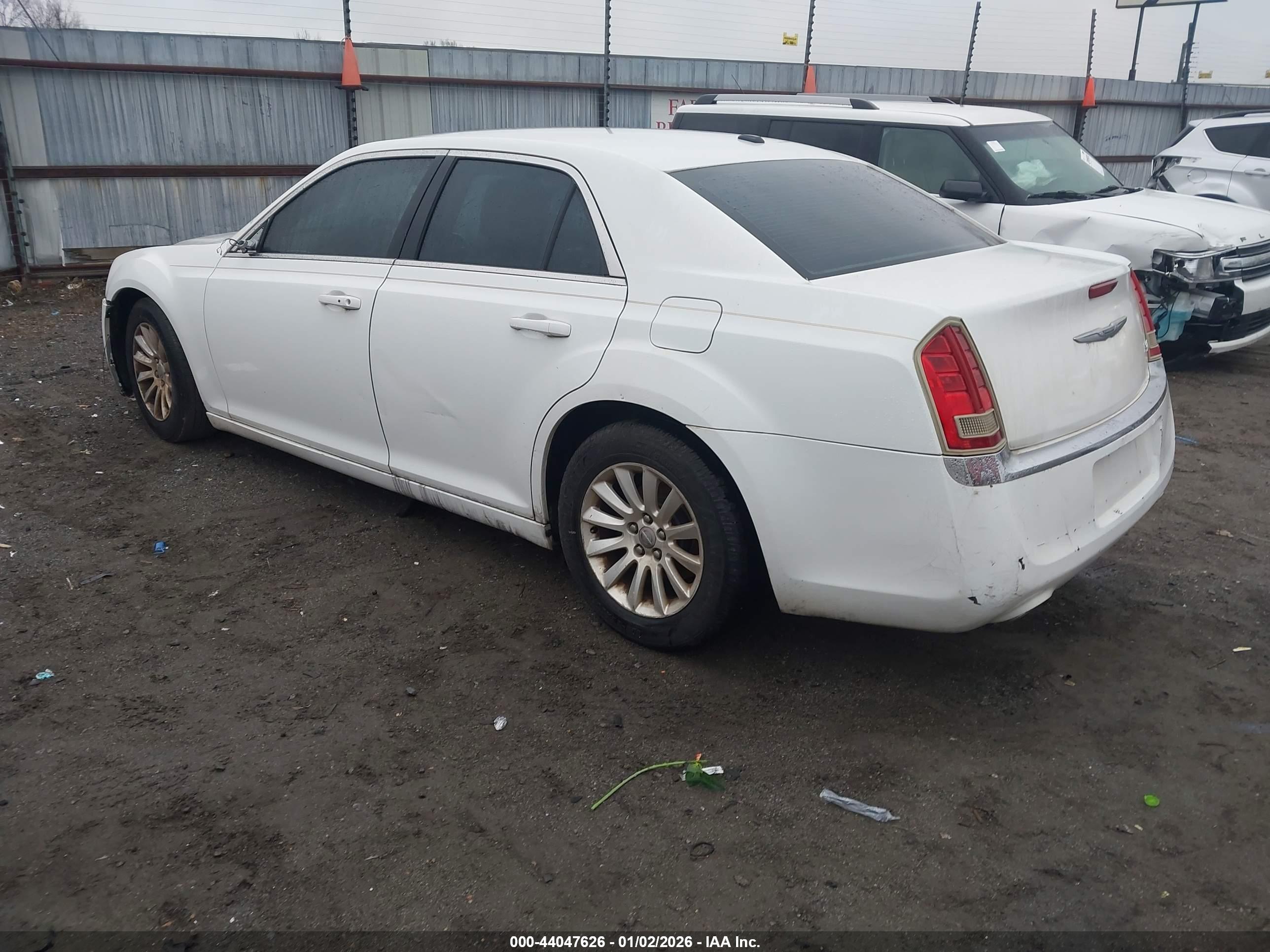 CHRYSLER 300 image 3