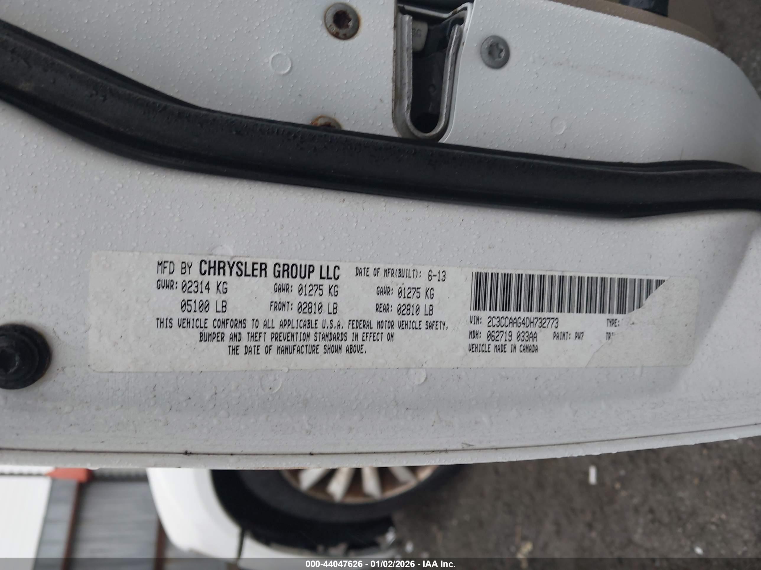 CHRYSLER 300 image 9