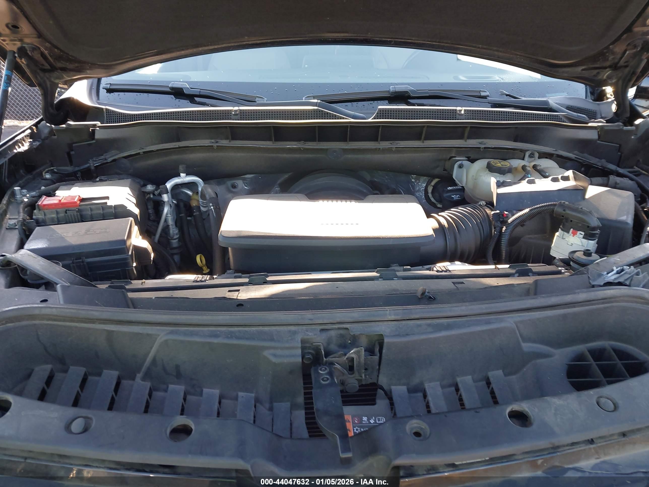 CHEVROLET SUBURBAN image 10