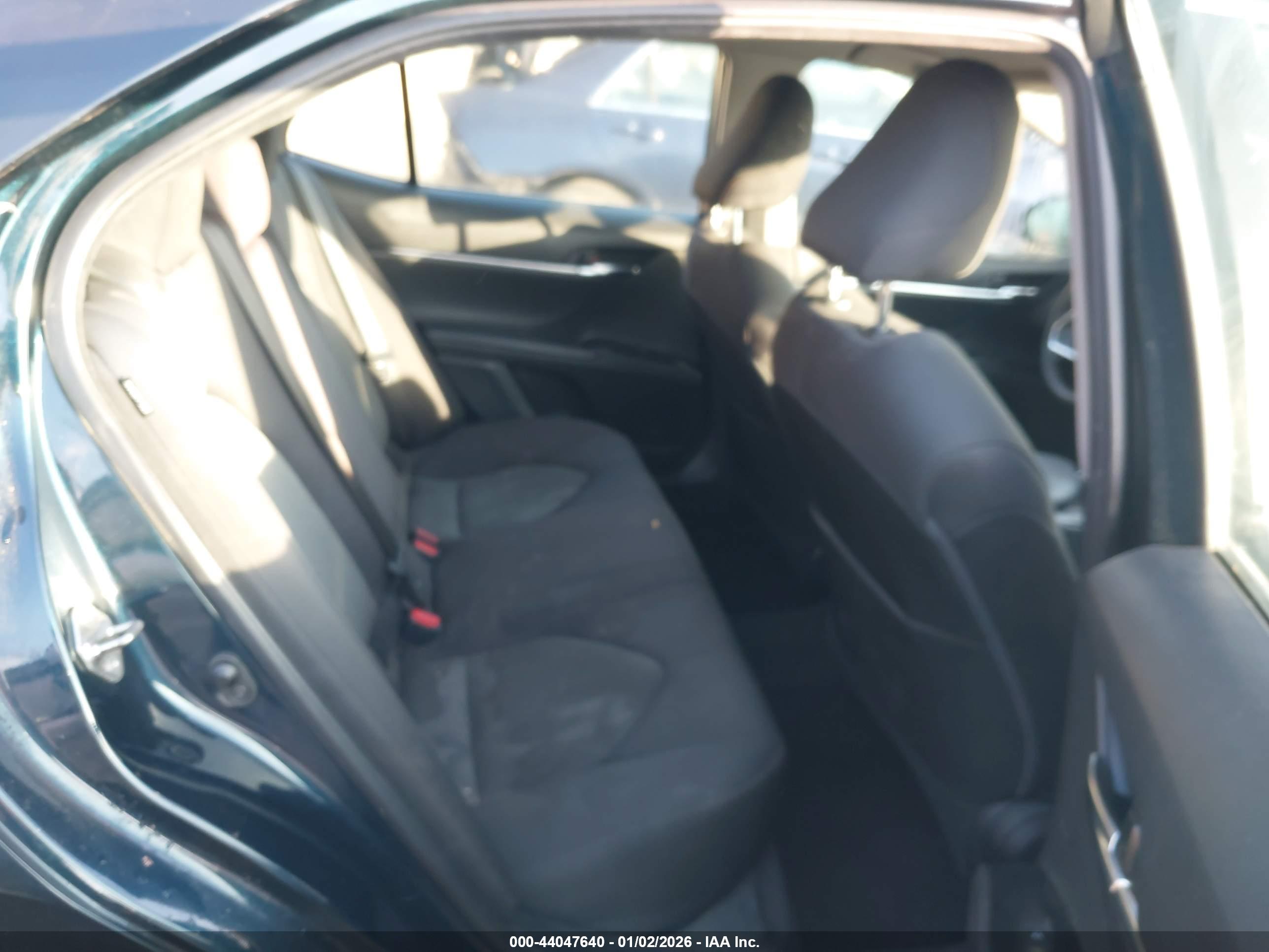 TOYOTA CAMRY image 8