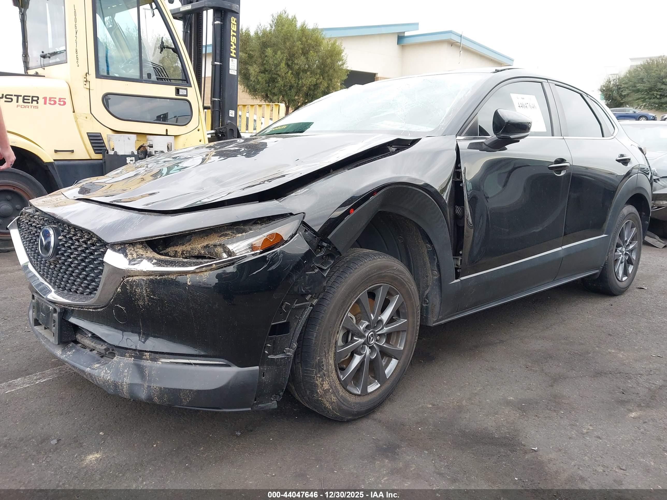 MAZDA CX-30 image 2